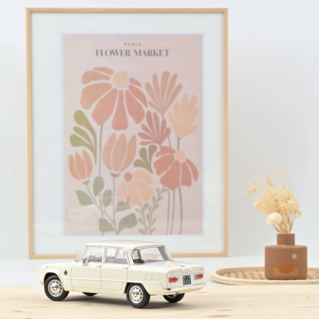 Alfa Romeo Giulia TI Super 1963 White 1:18
