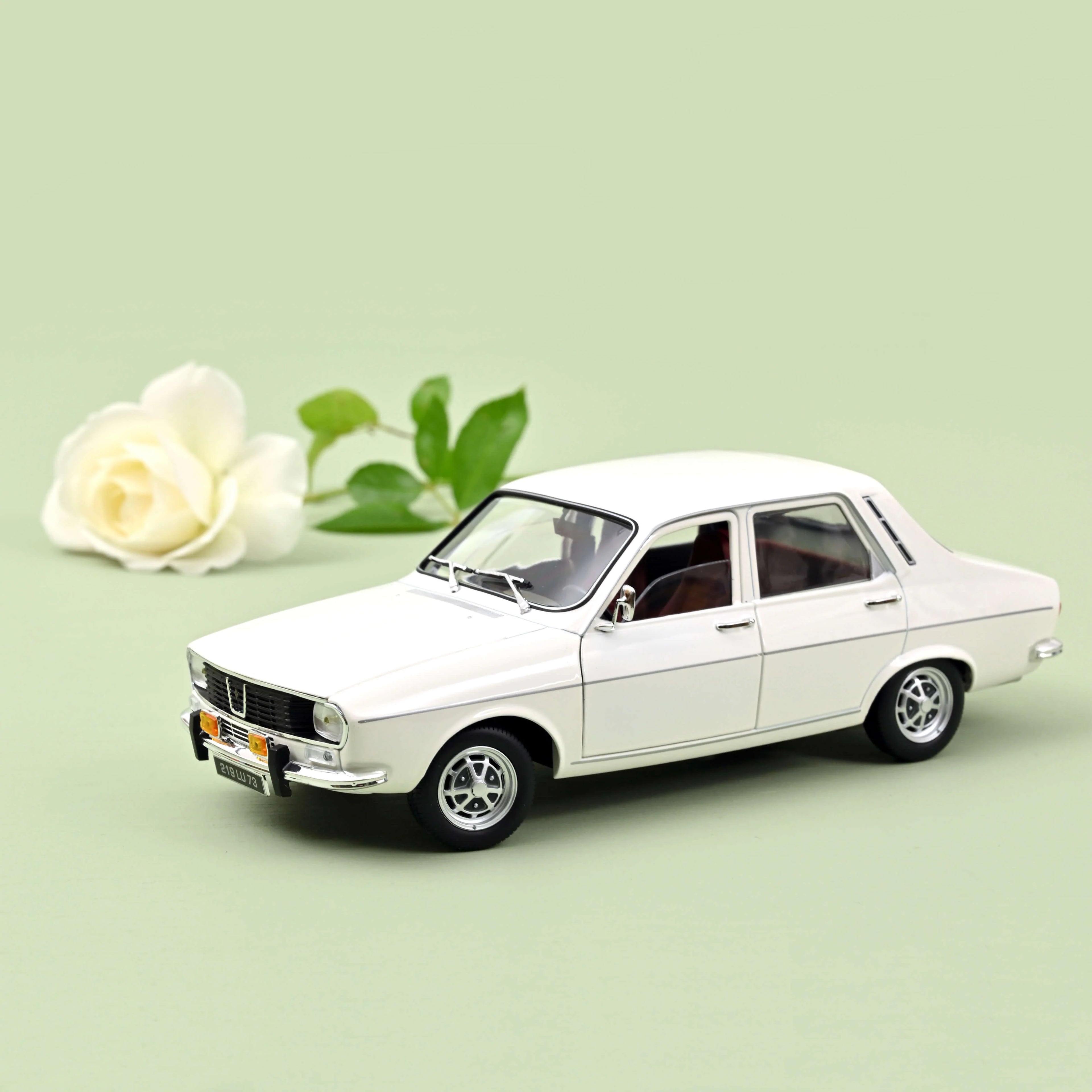 Renault 12 TS 1973 Weiß 1:18 - 200 Stk.
