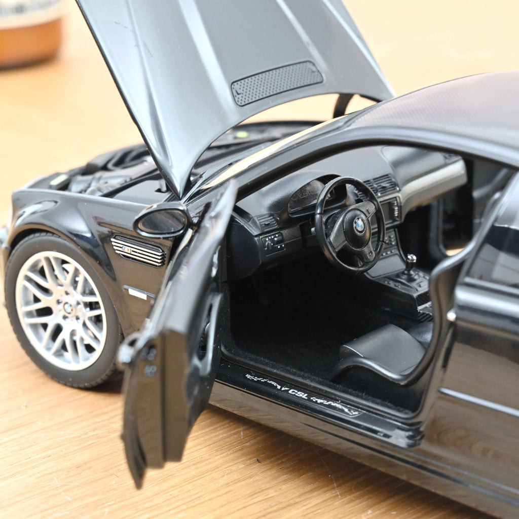 BMW M3 CSL 2003 Saphirschwarz 1:18
