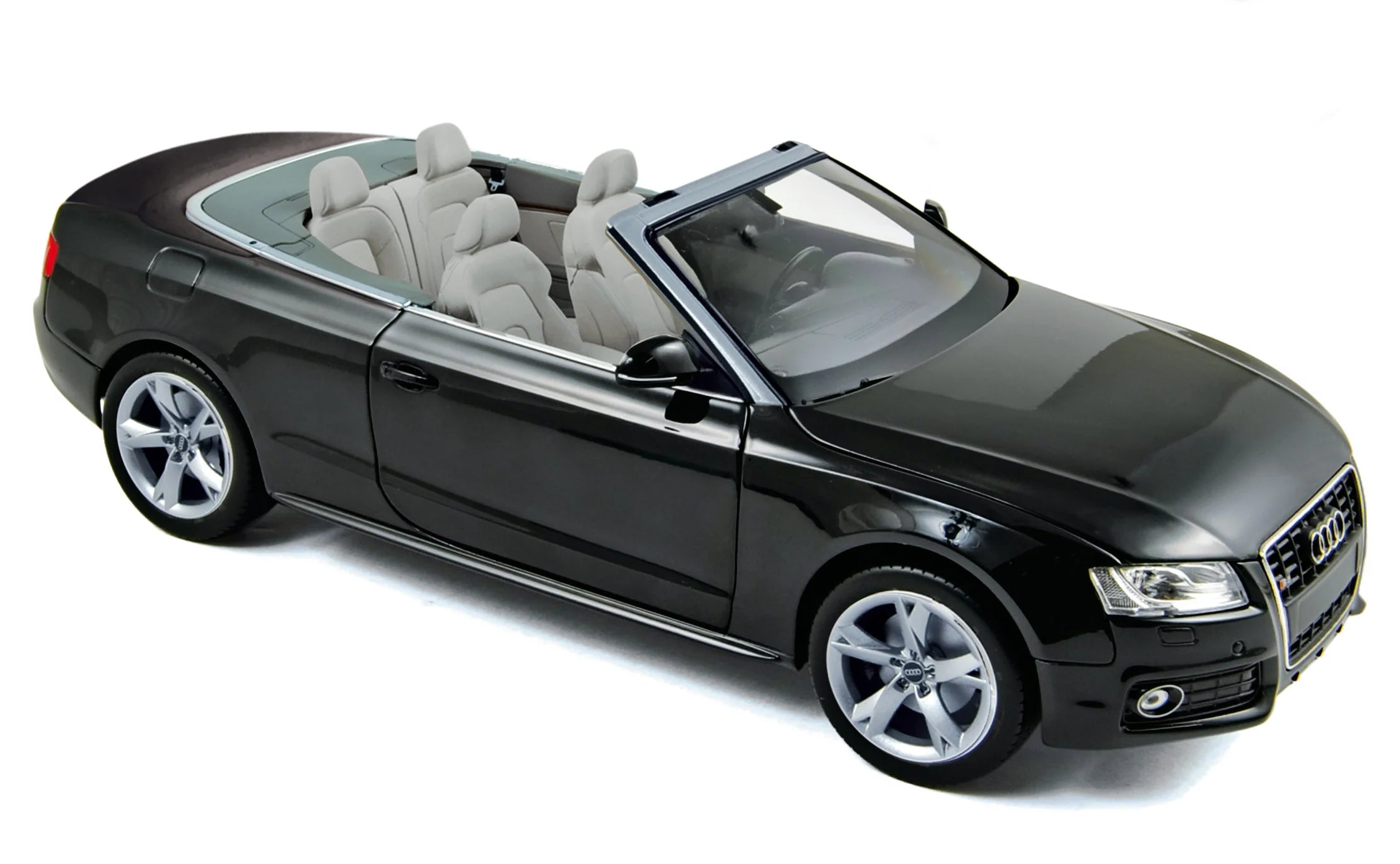 Audi A5 Cabriolet 2009 Noir Brillant 1:18