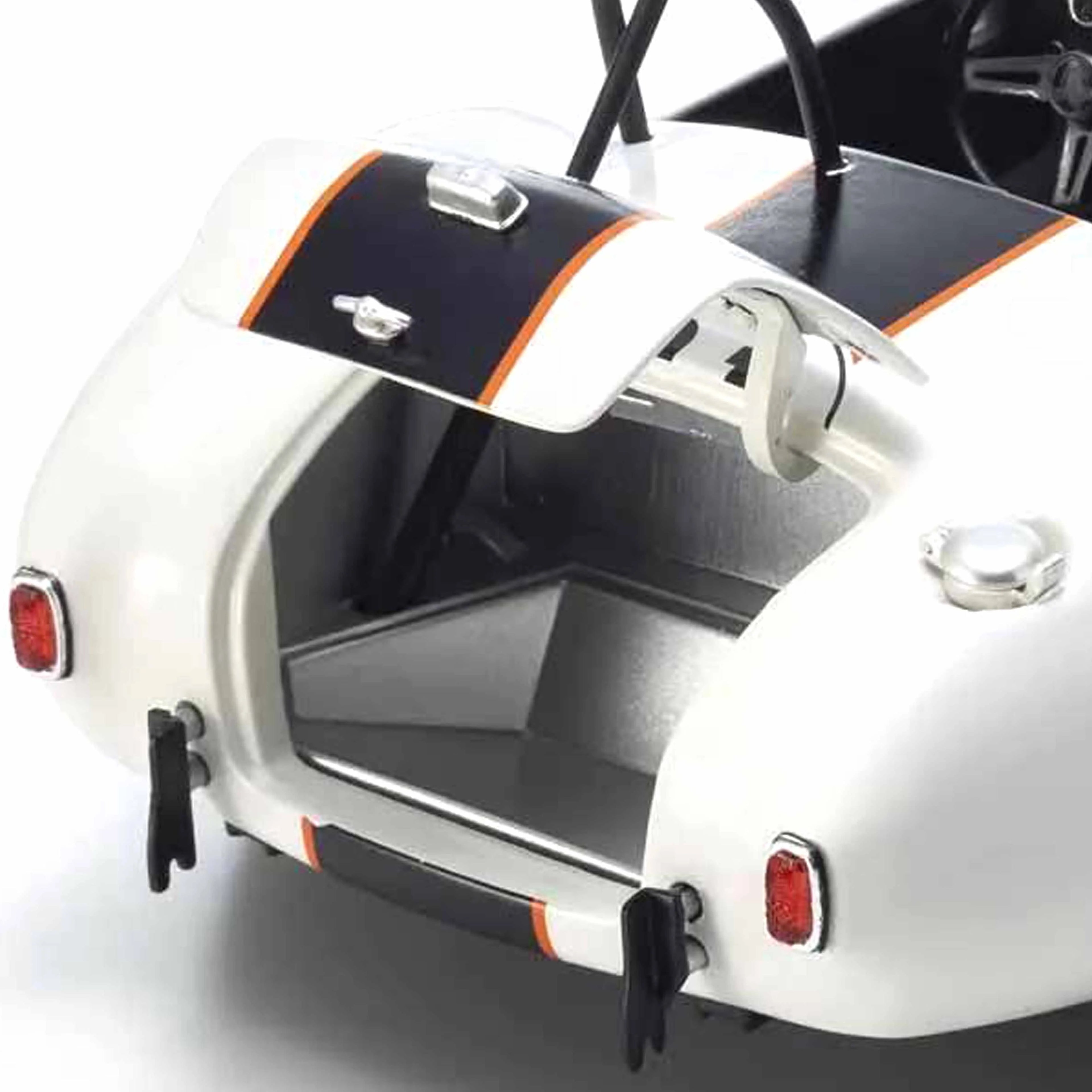 Shelby Cobra 427S/C N°91 Essex Wire Blanc/Bleu foncé 1/18