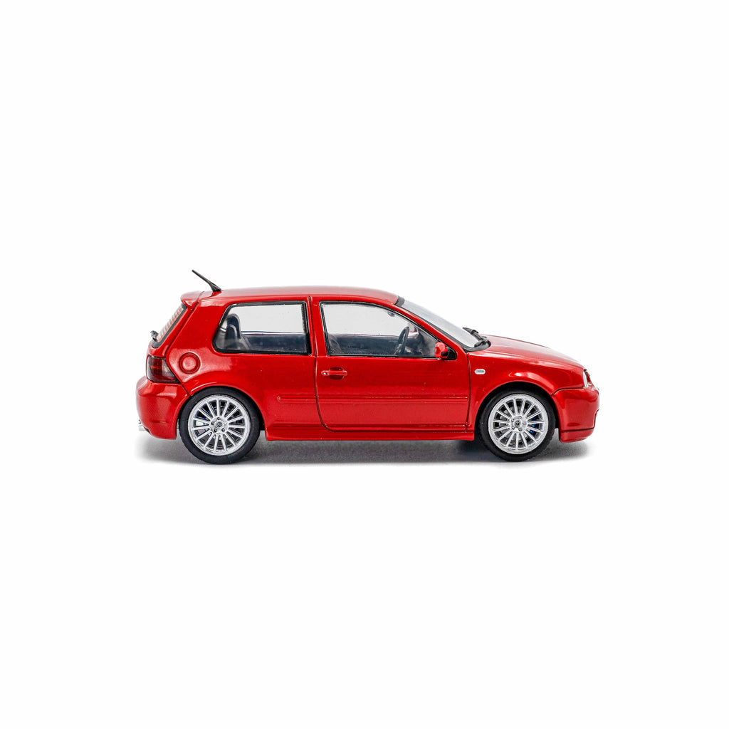 VW Golf IV R32 Tornadorot 2003 1:43