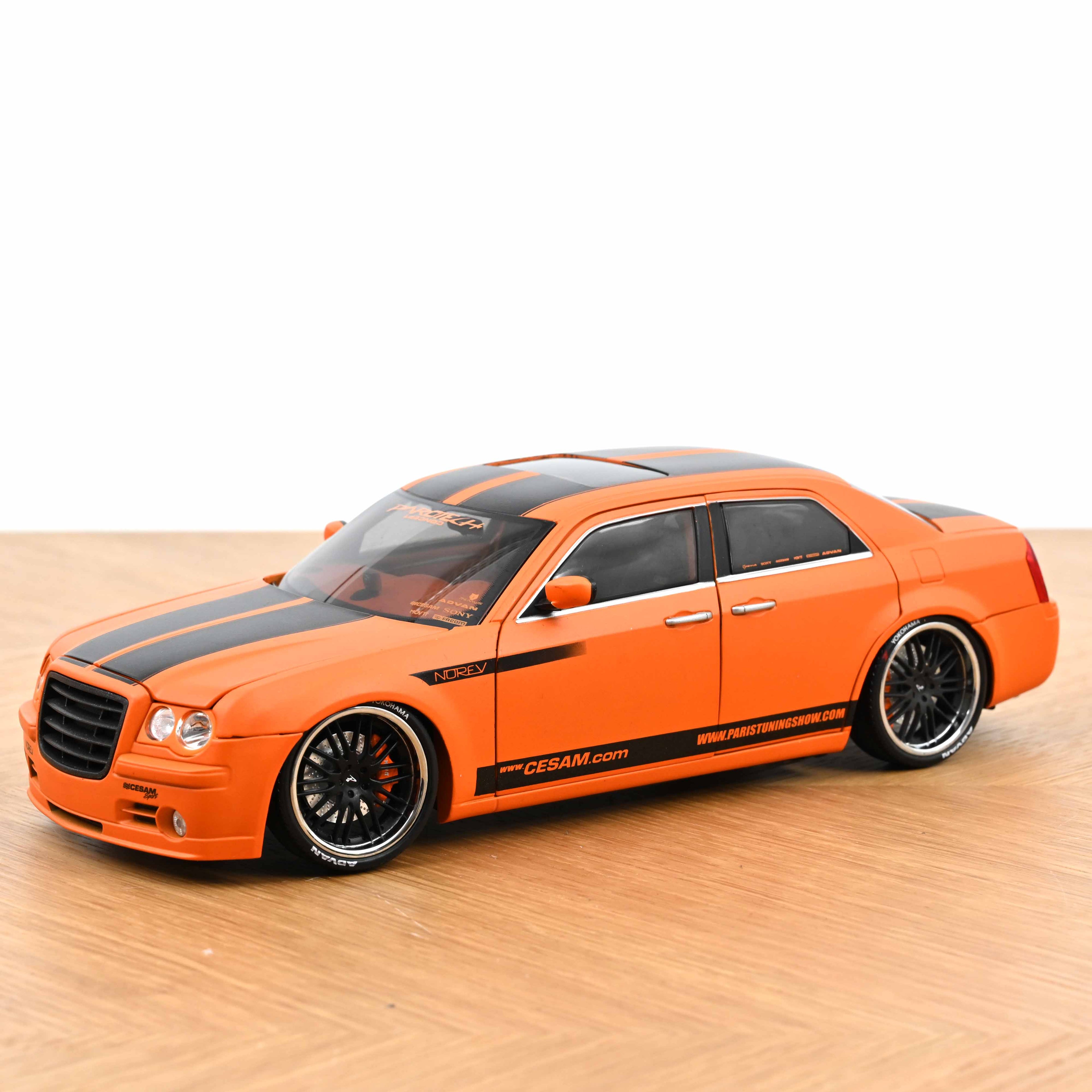 Chrysler 300C Norev by Parotech+Jet Ski Parotech Orange/Black 1:18