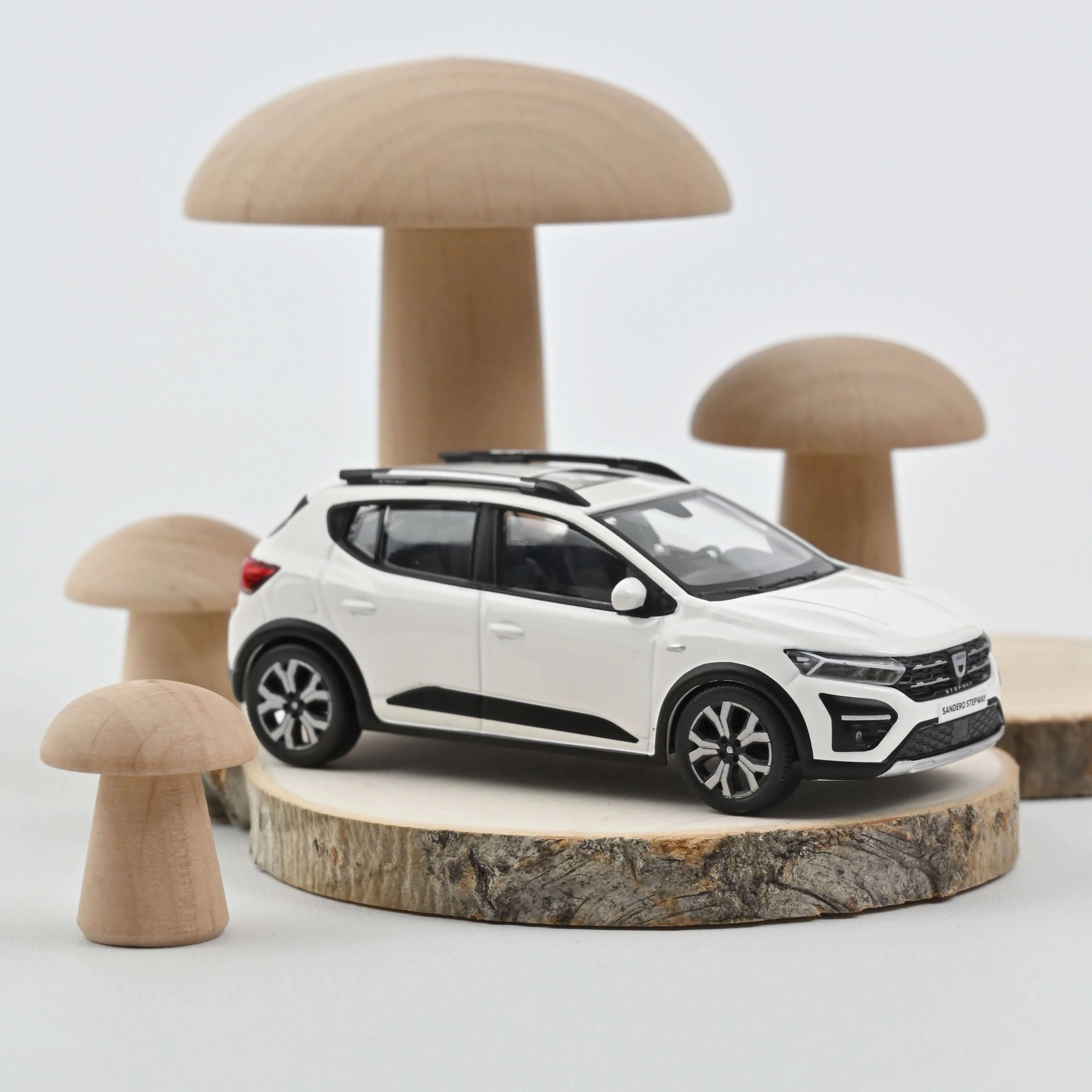 Dacia Sandero Stepway 2021 Glacier White 1:43