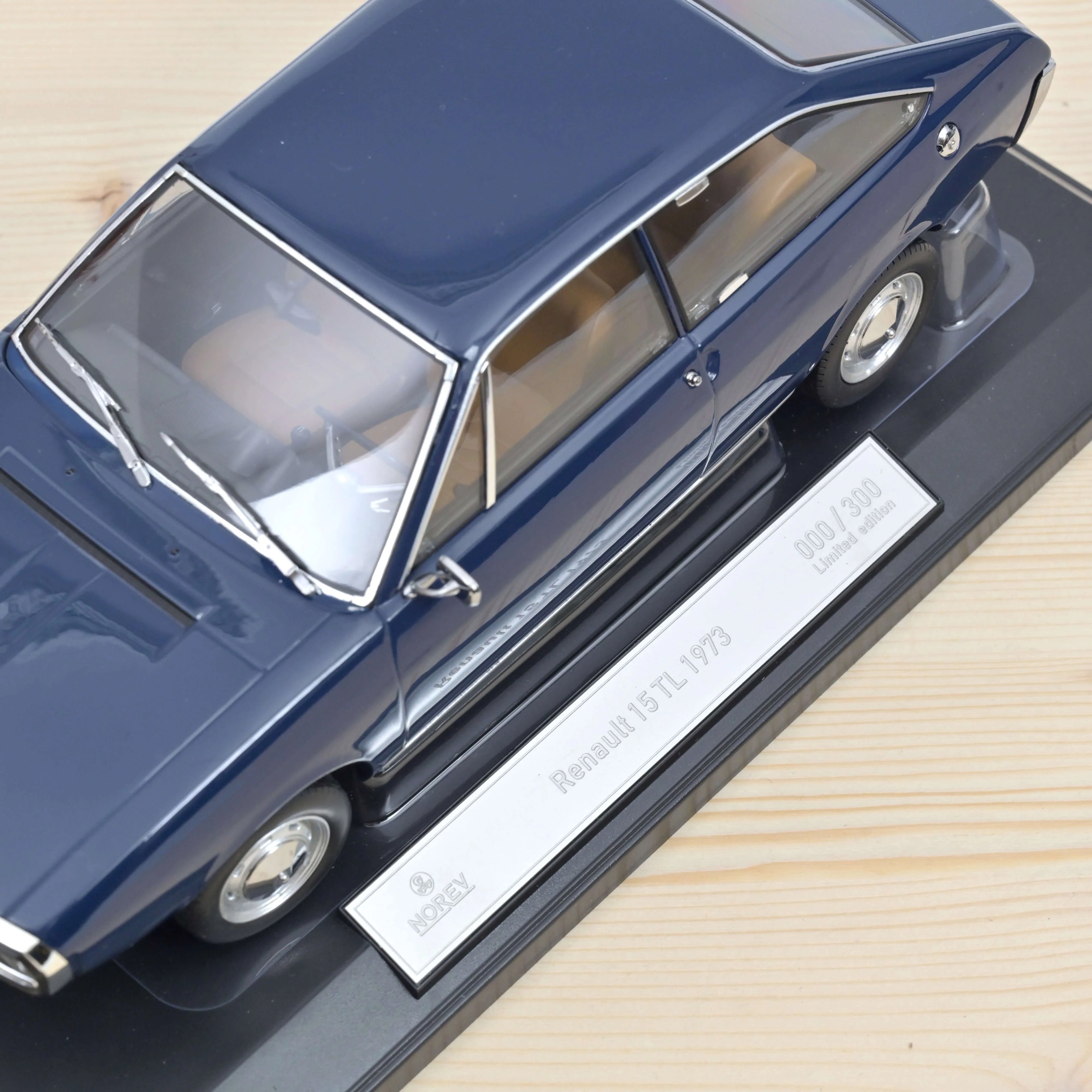 Renault 15 TL 1973 Dark Blue 1:18 - 300pcs