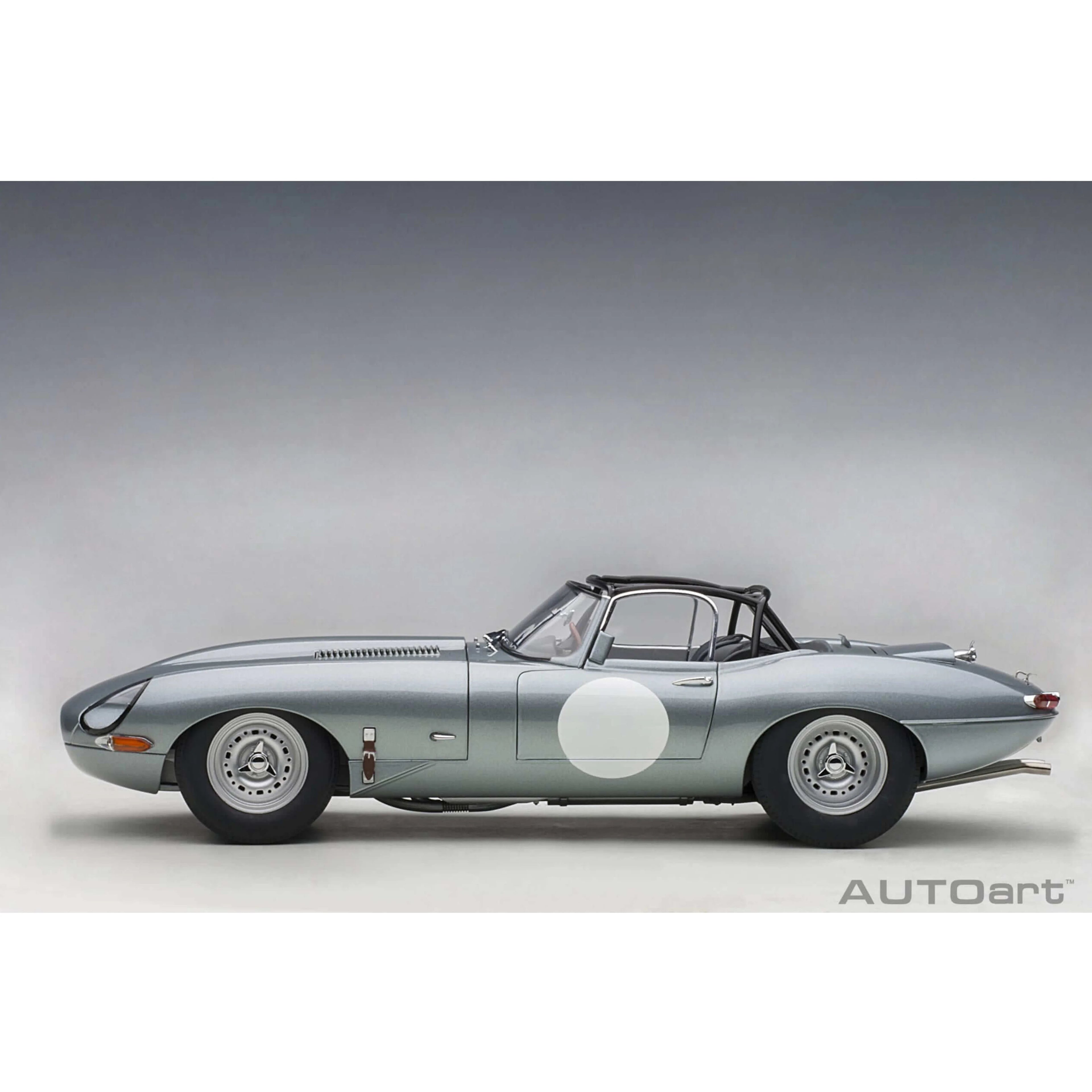 Jaguar Lightweight E-Type 2015 Silver 1:18