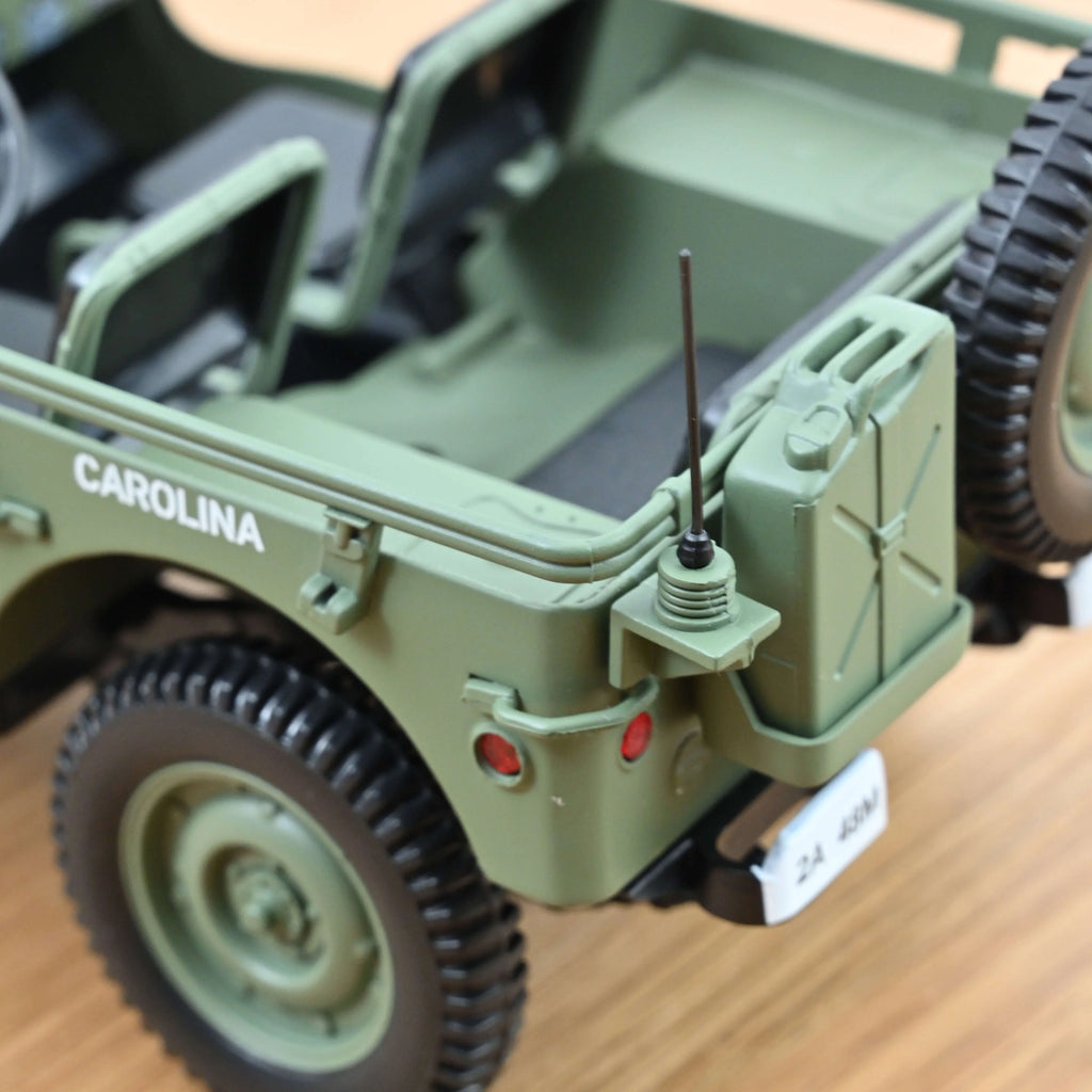 Jeep Army 1944 Ambulance 1:18 - 200pcs