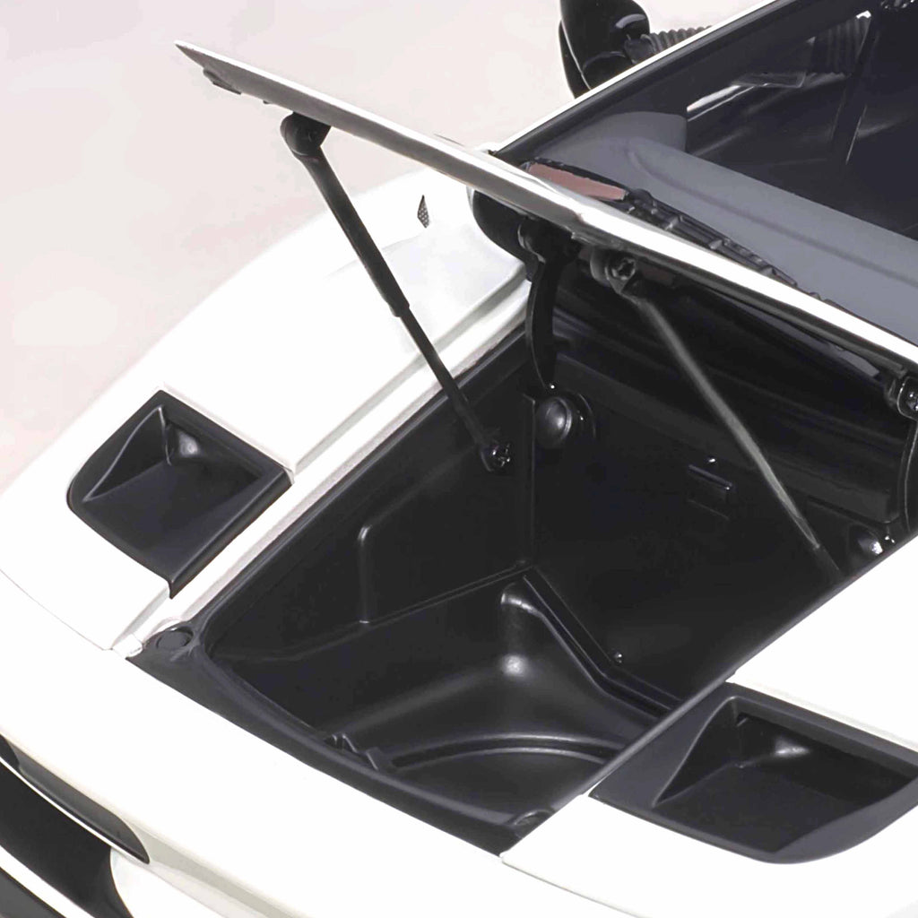 Lamborghini Diablo SV-R Impact White 1:18