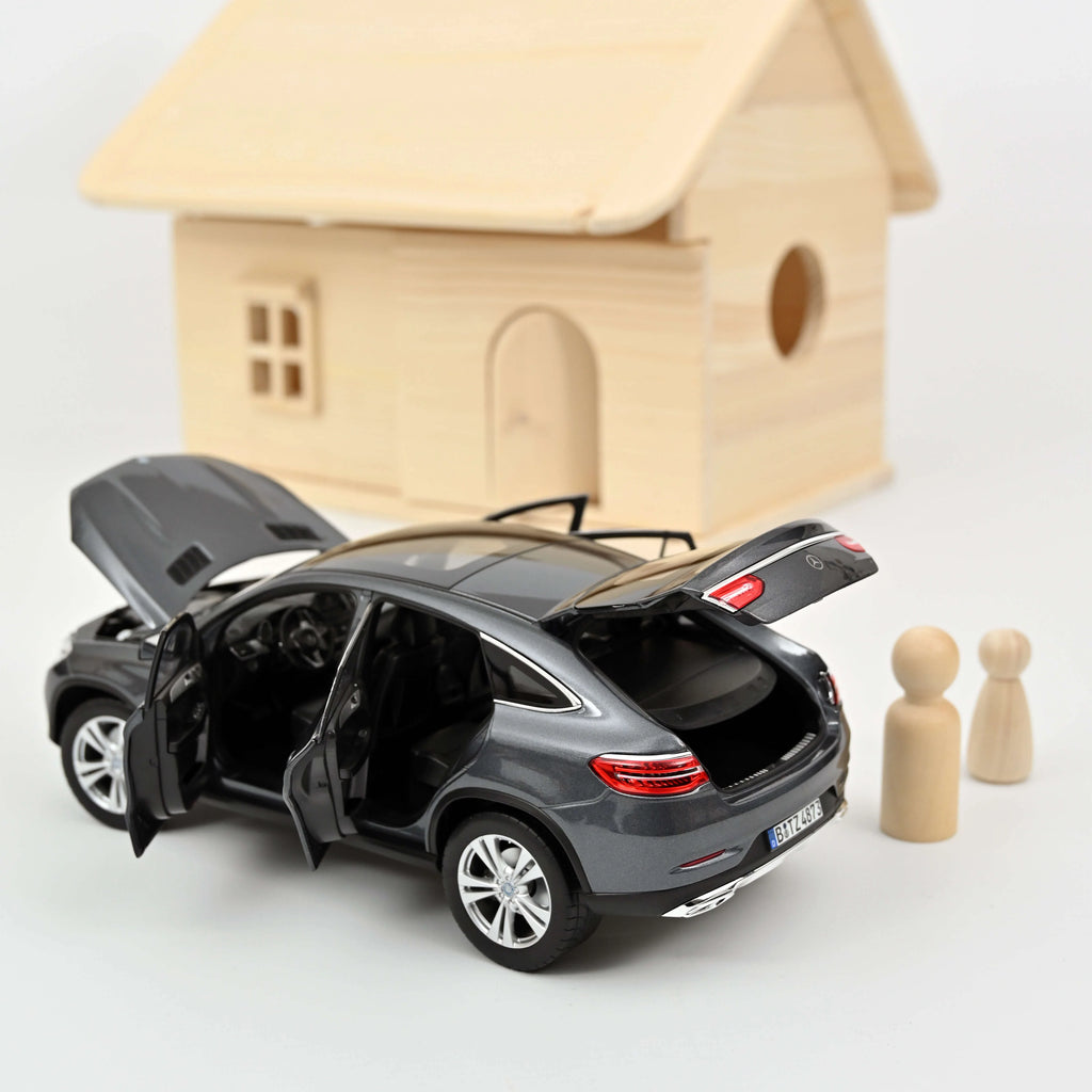 Mercedes-Benz GLE Coupé 2015 Gris métallisé 1:18