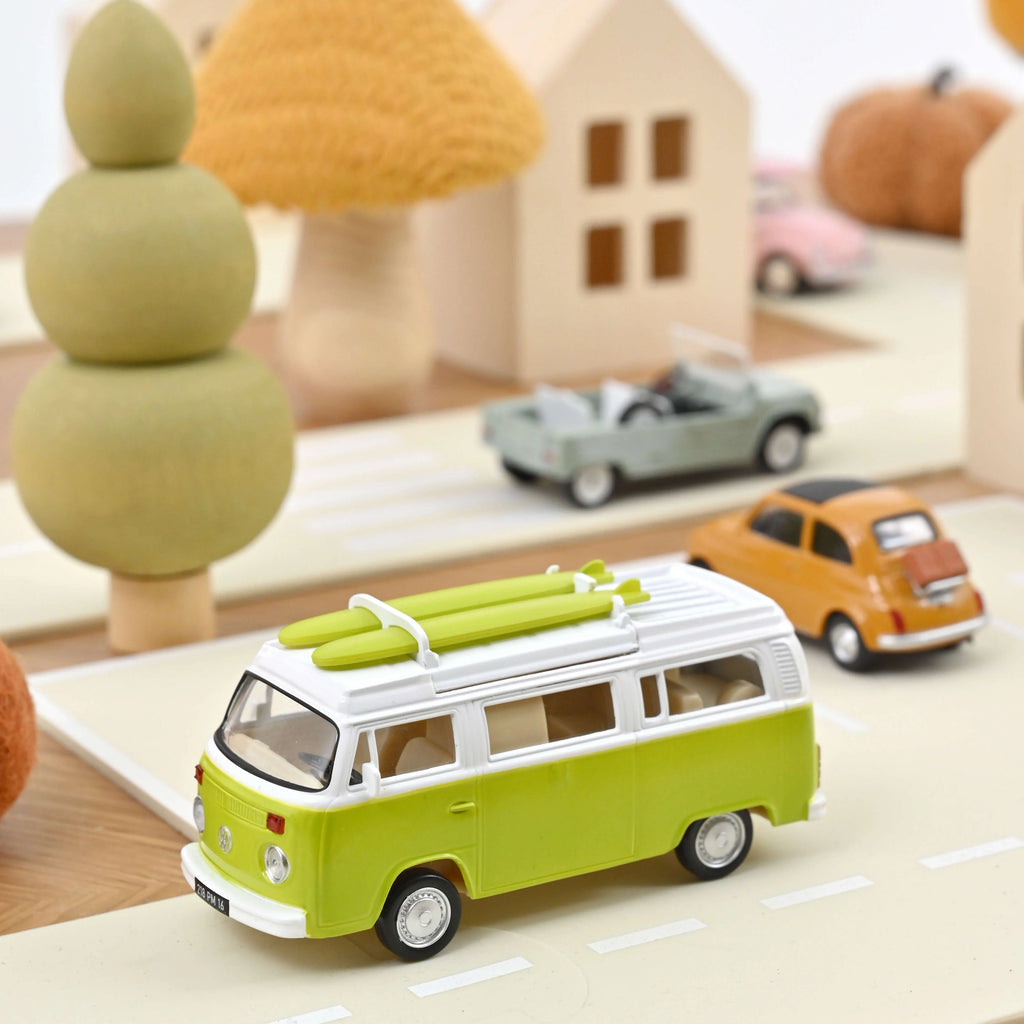 VW T2 Combi 1973 Vert Sauge Jet-car 1:43