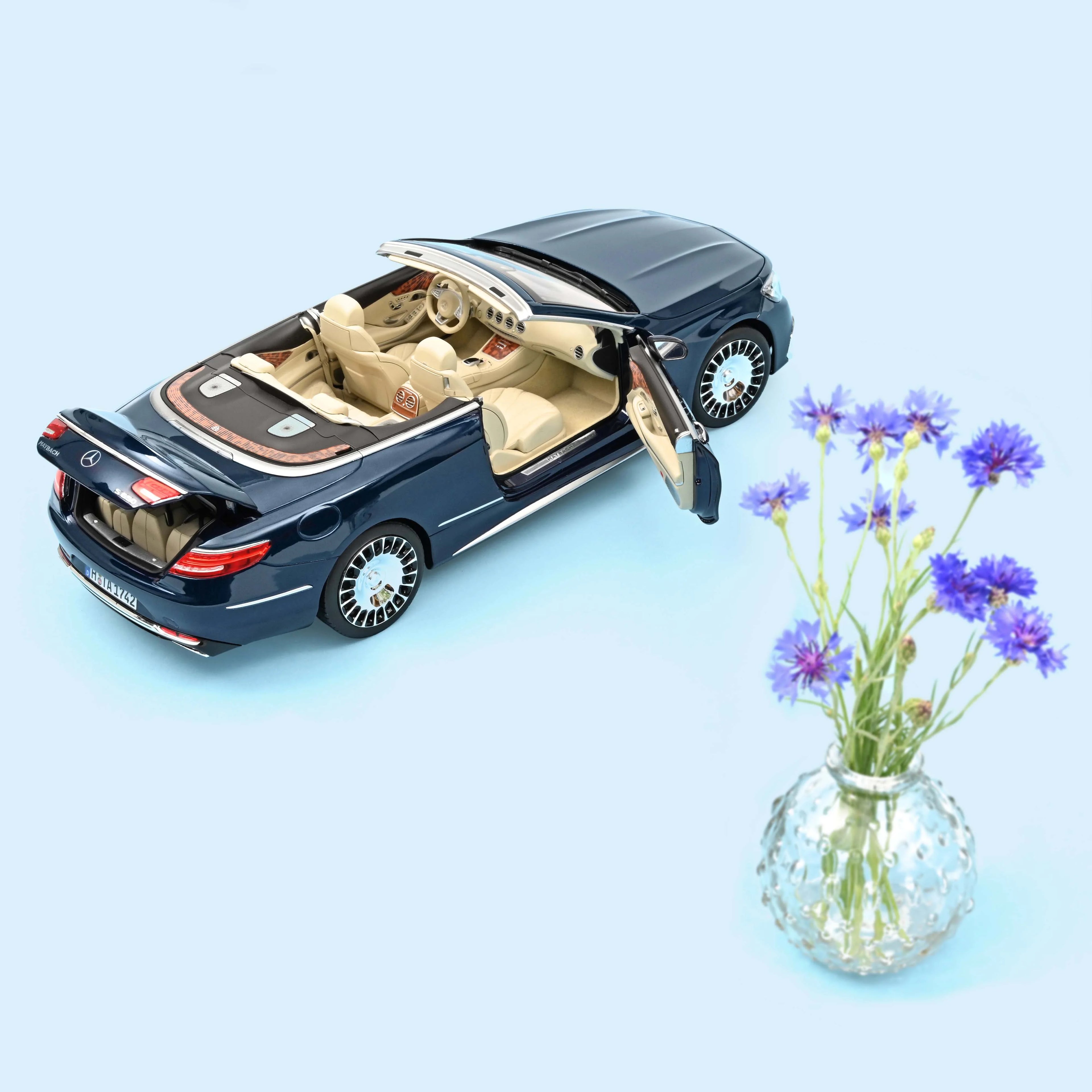 Mercedes-Maybach S650 Cabriolet 2018 Dark Blue metallic 1:18
