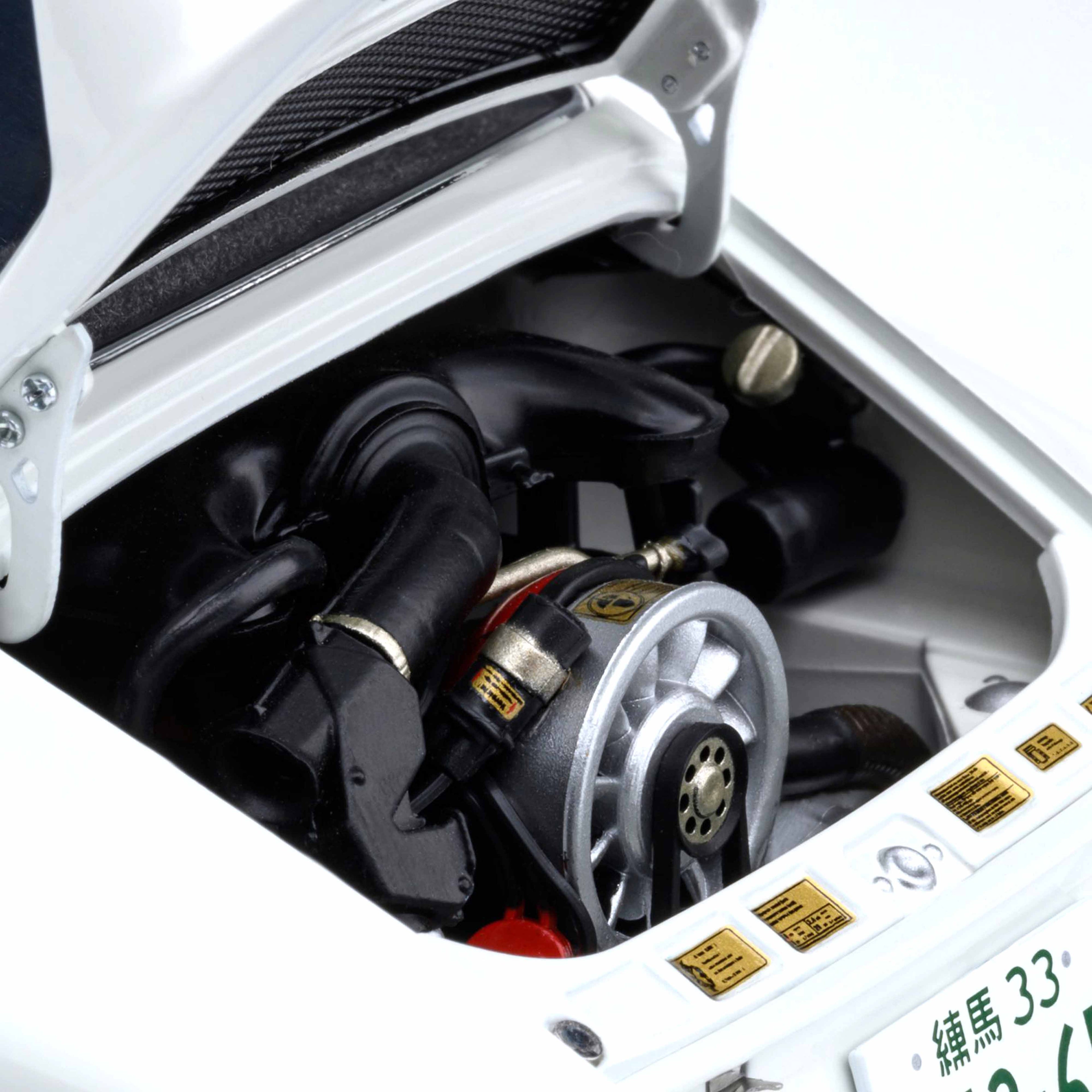 Porsche 911 Carrera 2.7 RS DER KREISLAUF WOLF 1:18