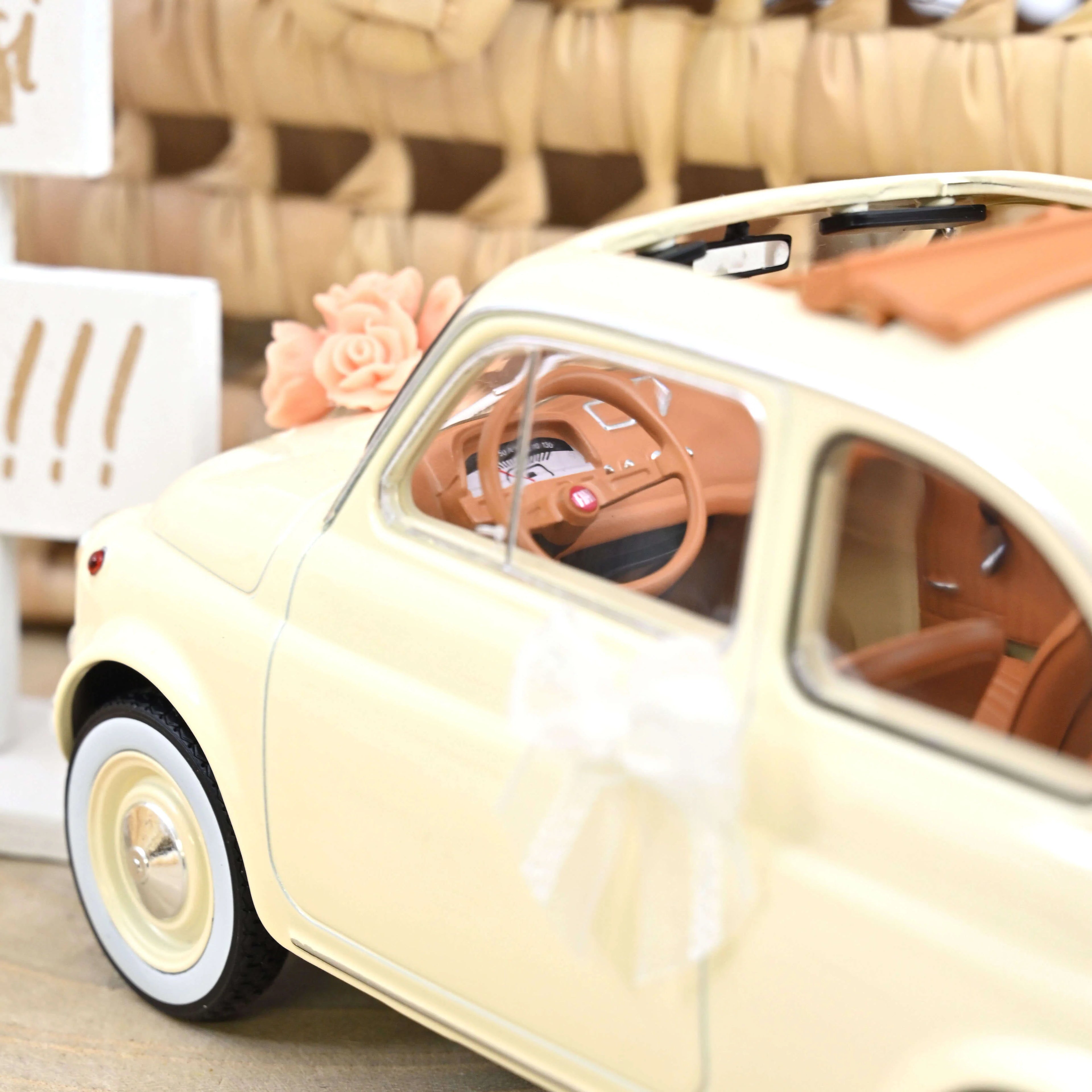 Fiat 500 L 1968 Ivory Wedding Gift 1:18