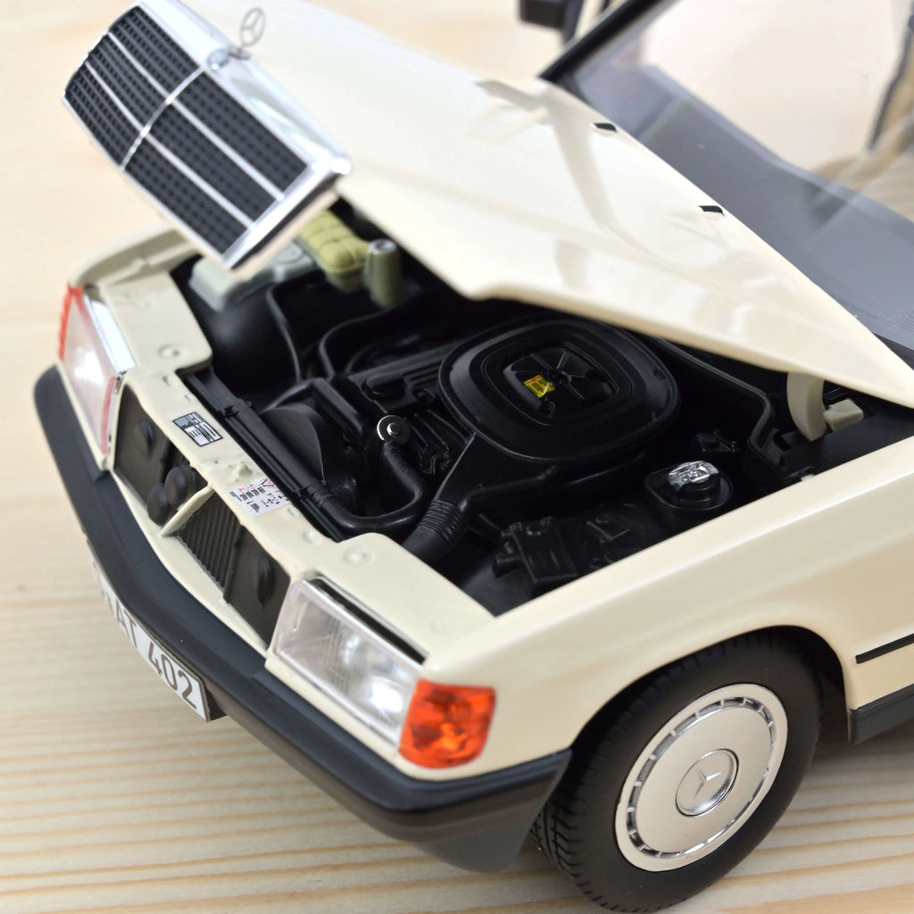 Mercedes-Benz 190 E 1984 Beige 1:18 - 200pcs