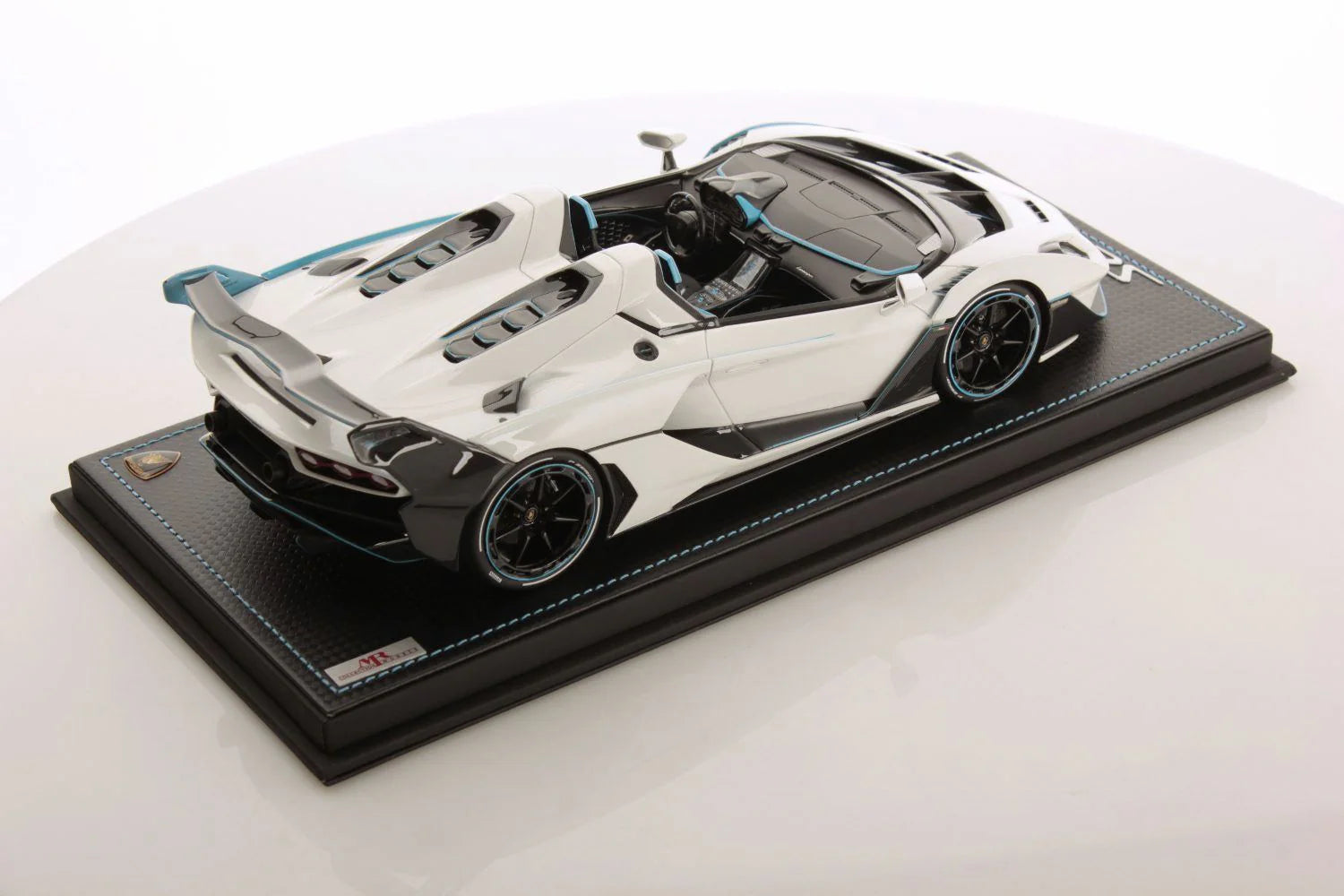 MR Lamborghini SC20 Metallic White - Limited 299 pcs