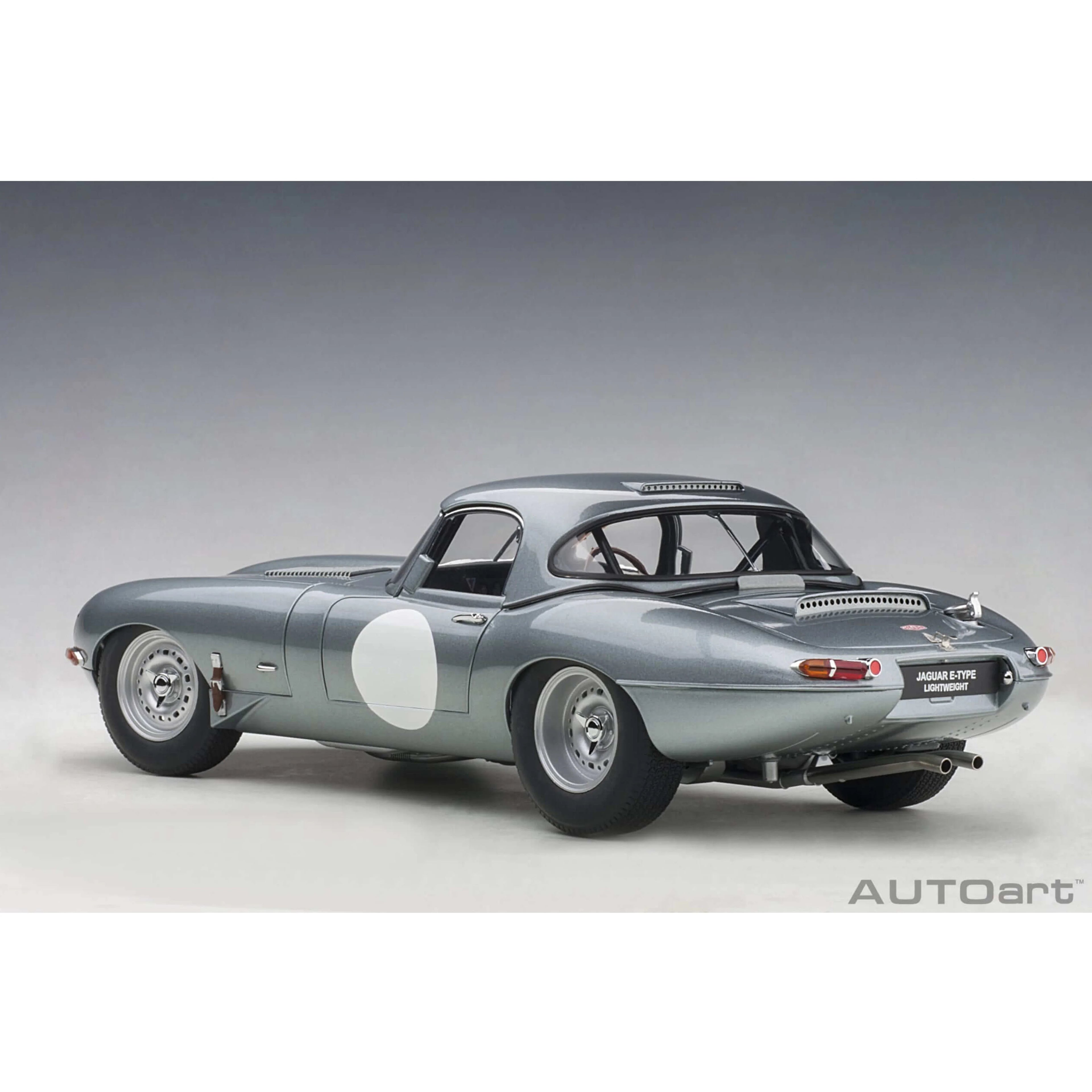 Jaguar Lightweight E-Type 2015 Silver 1:18