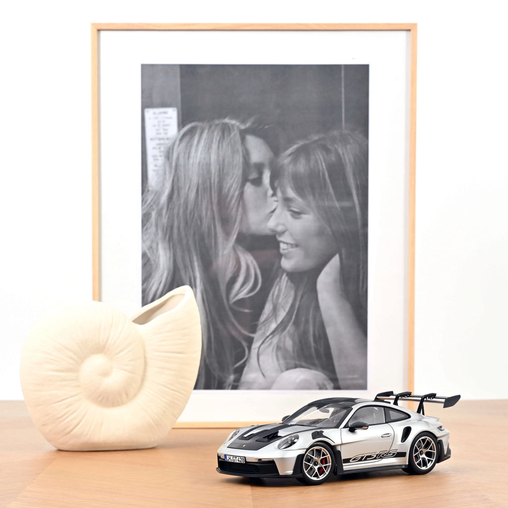 Porsche 911 GT3 RS w/Weissach pack 2022 GT Silvermetallic 1:18