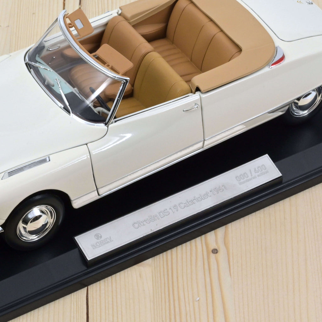 Citroën DS 19 Cabriolet 1961 Beige 1:18 - 400pcs