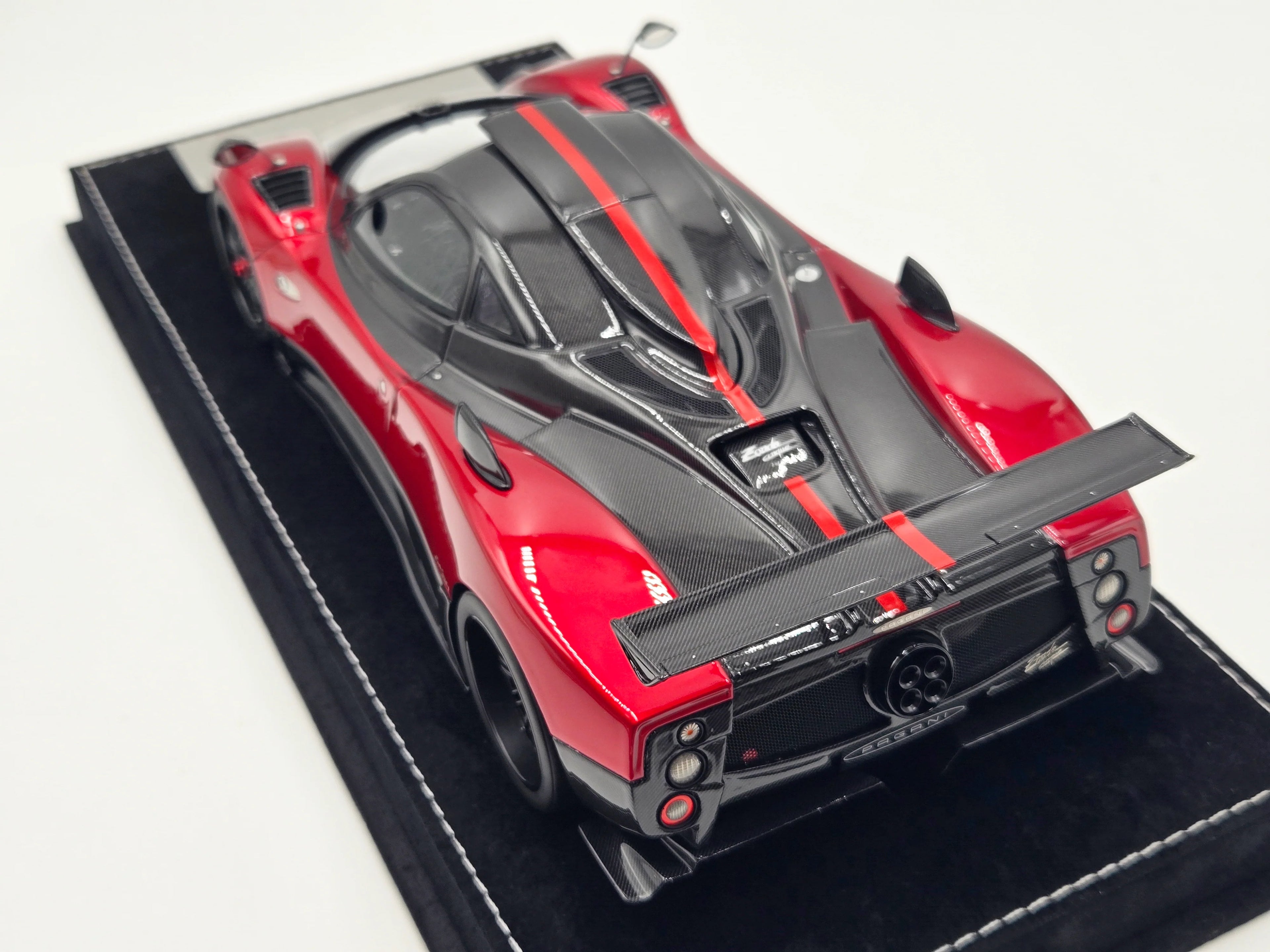 HH Model Pagani Zonda Cinque Metallic Red, Limited 30 pcs