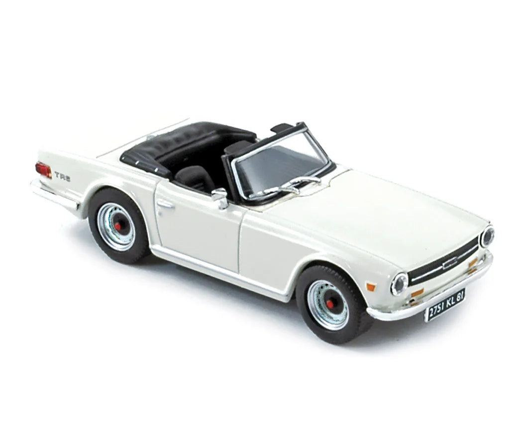 Triumph TR6 1970 White 1:43