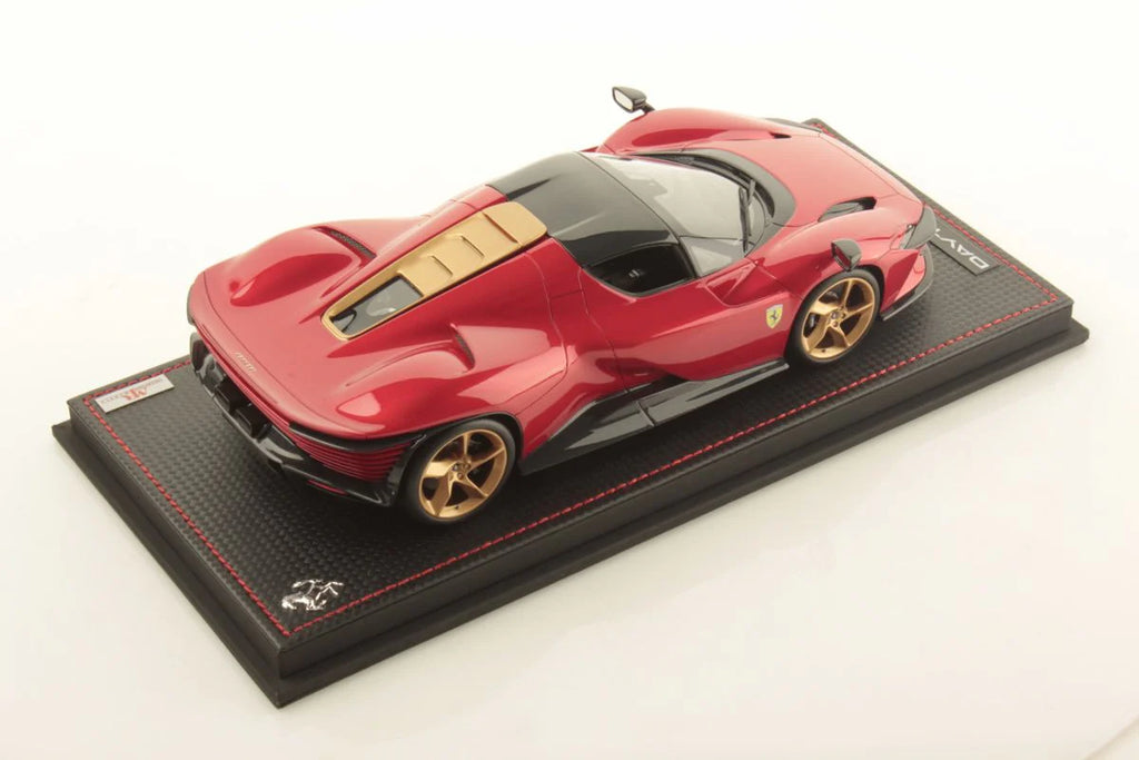 MR Ferrari Daytona SP3 (Couleurs assorties) - Série limitée à 149 exemplaires