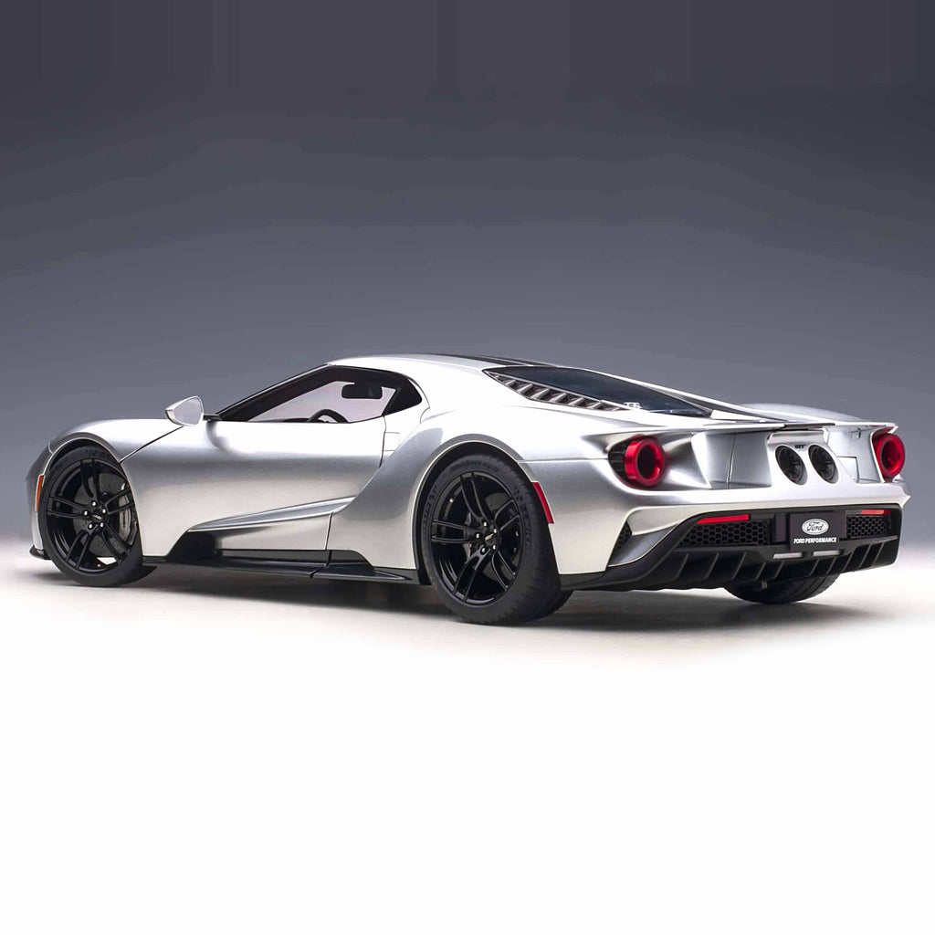 Ford GT 2017 Silver/Black Stripes 1:12