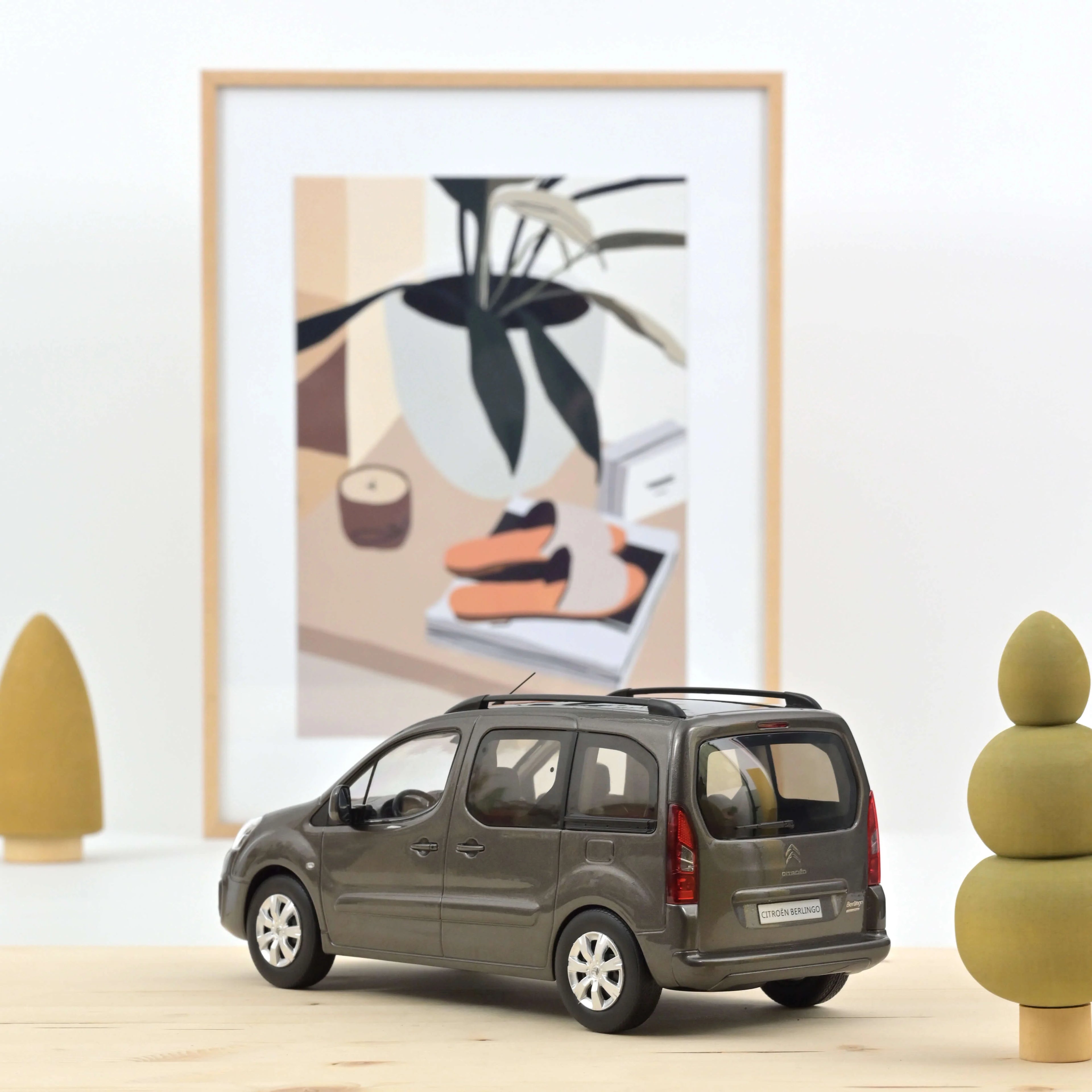 Citroën Berlingo 2016 Moka Brown 1:18 - 100pcs
