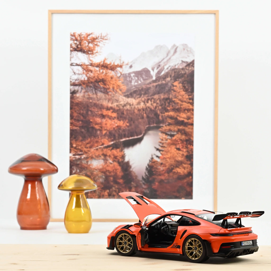 Porsche 911 GT3 RS 2022 Orange Gulf 1:18