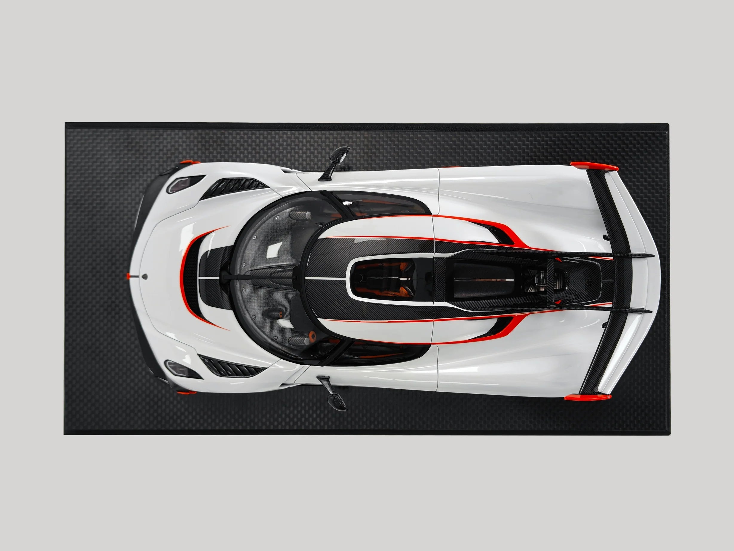 FrontiArt Koenigsegg Jesko 7391 Blanc Cristal - Édition Limitée 199 pcs