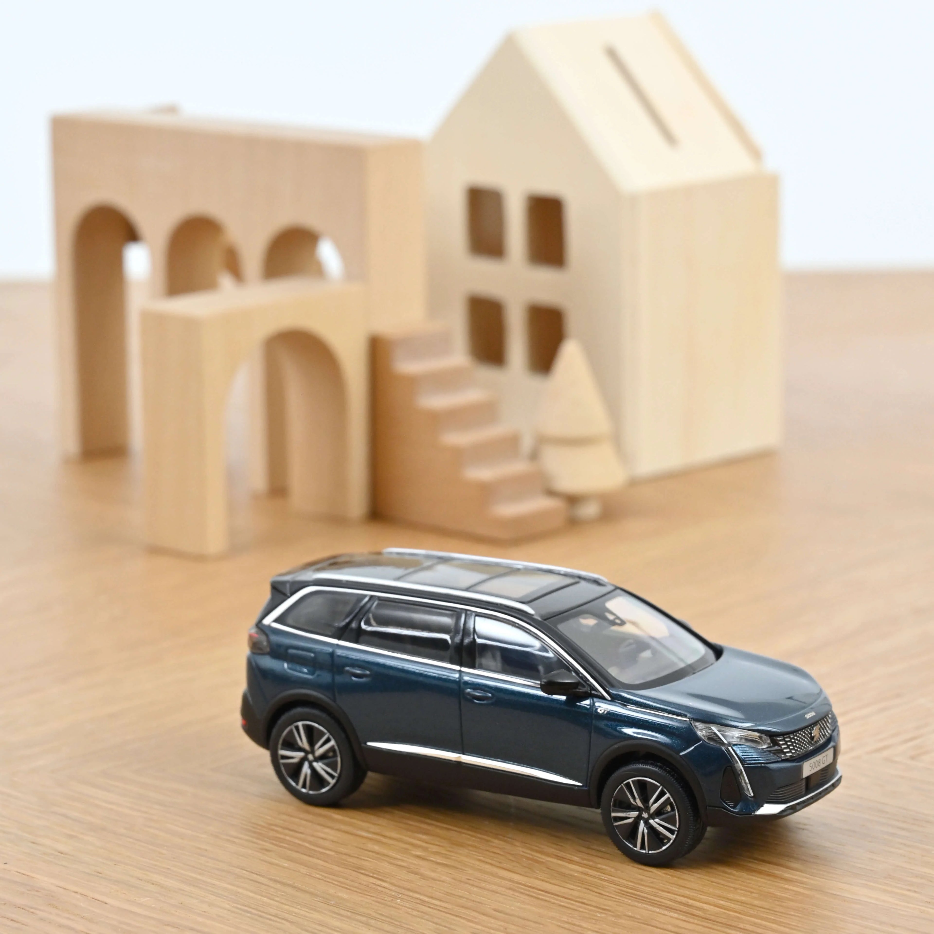 Peugeot 5008 GT Celebes Blue 2020 1:43