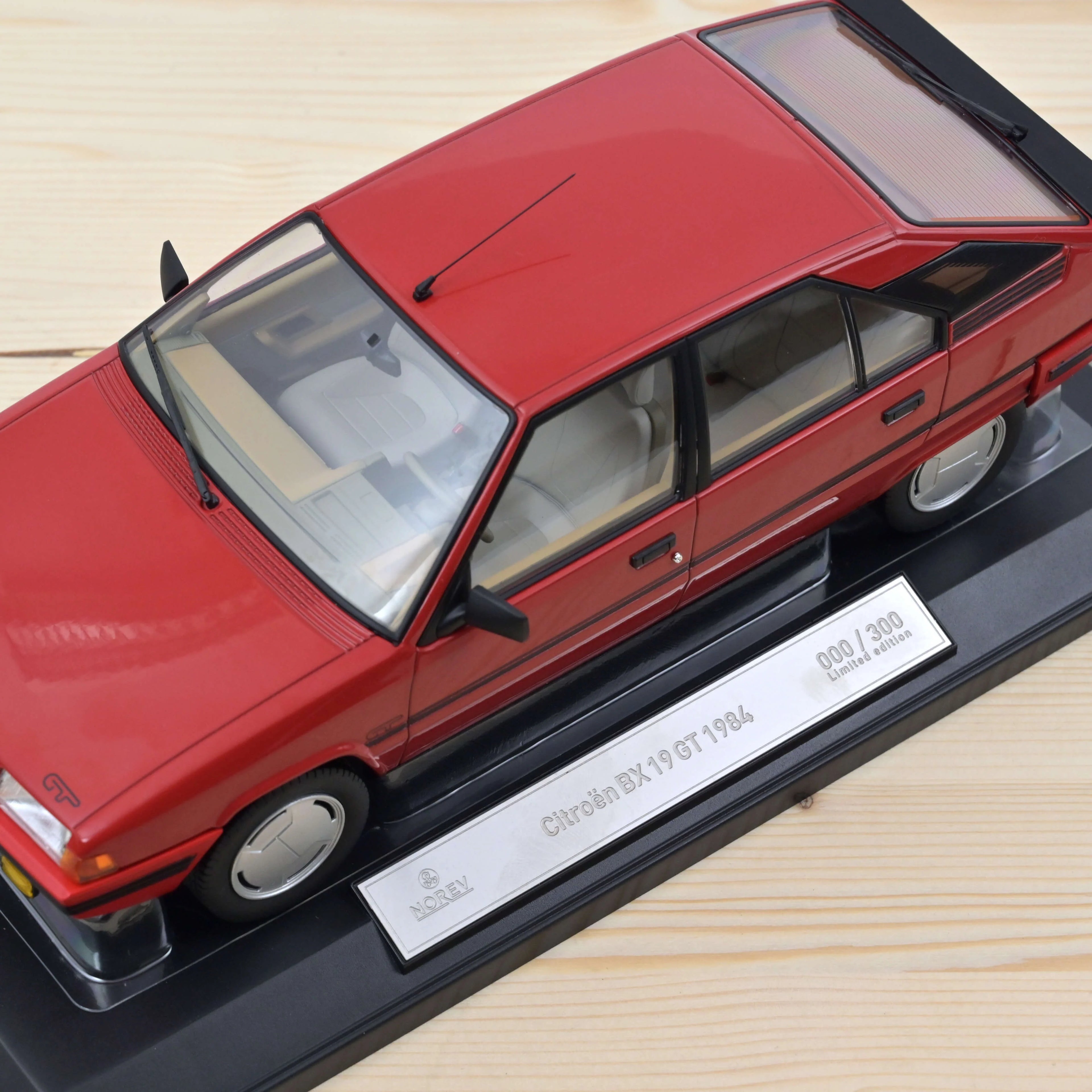 Citroën BX 19 GT 1984 Vallelunga Red 1:18 - 300pcs