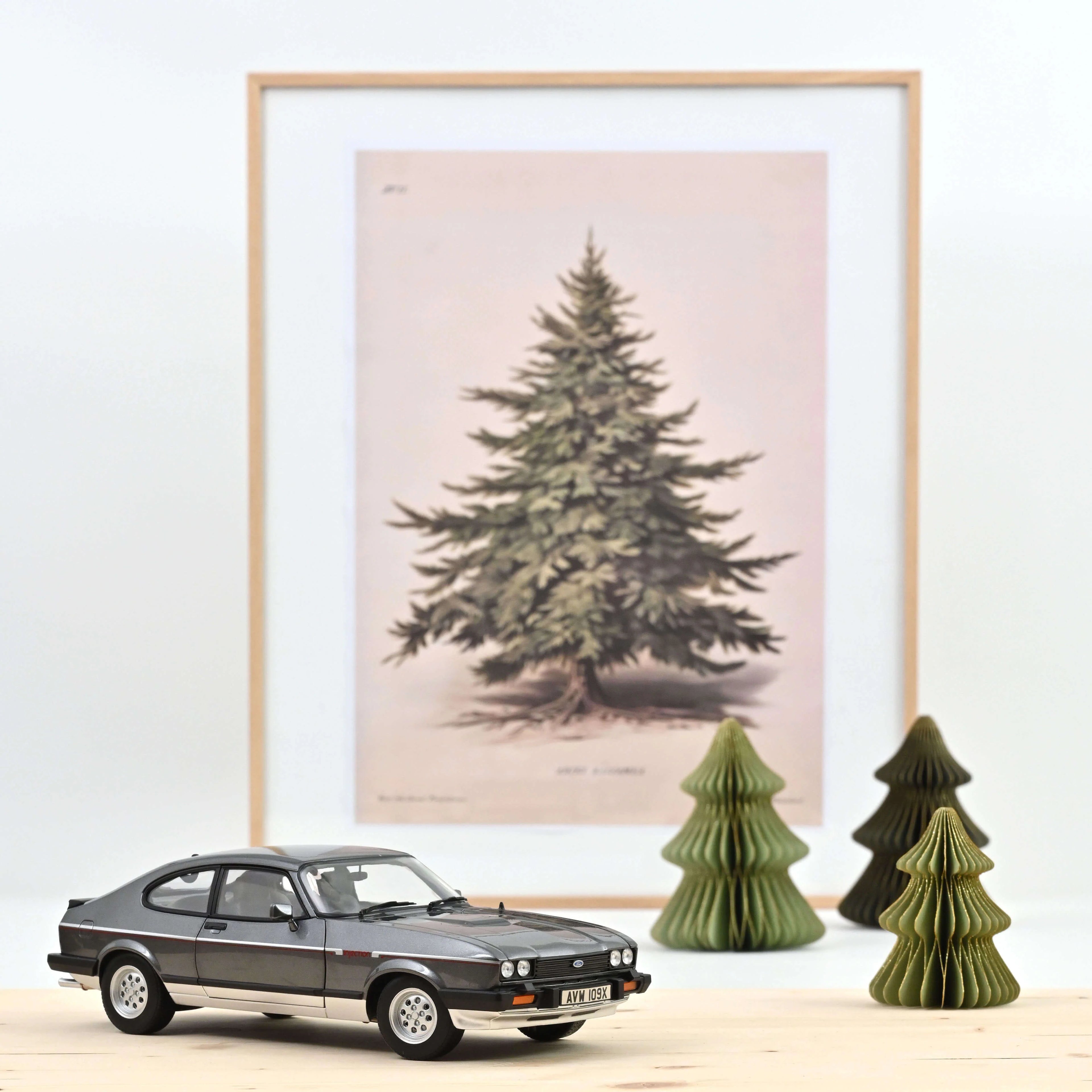 Ford Capri Mk.III 2.8 Injection conduite à droite 1981 Gris graphite métallisé 1:18