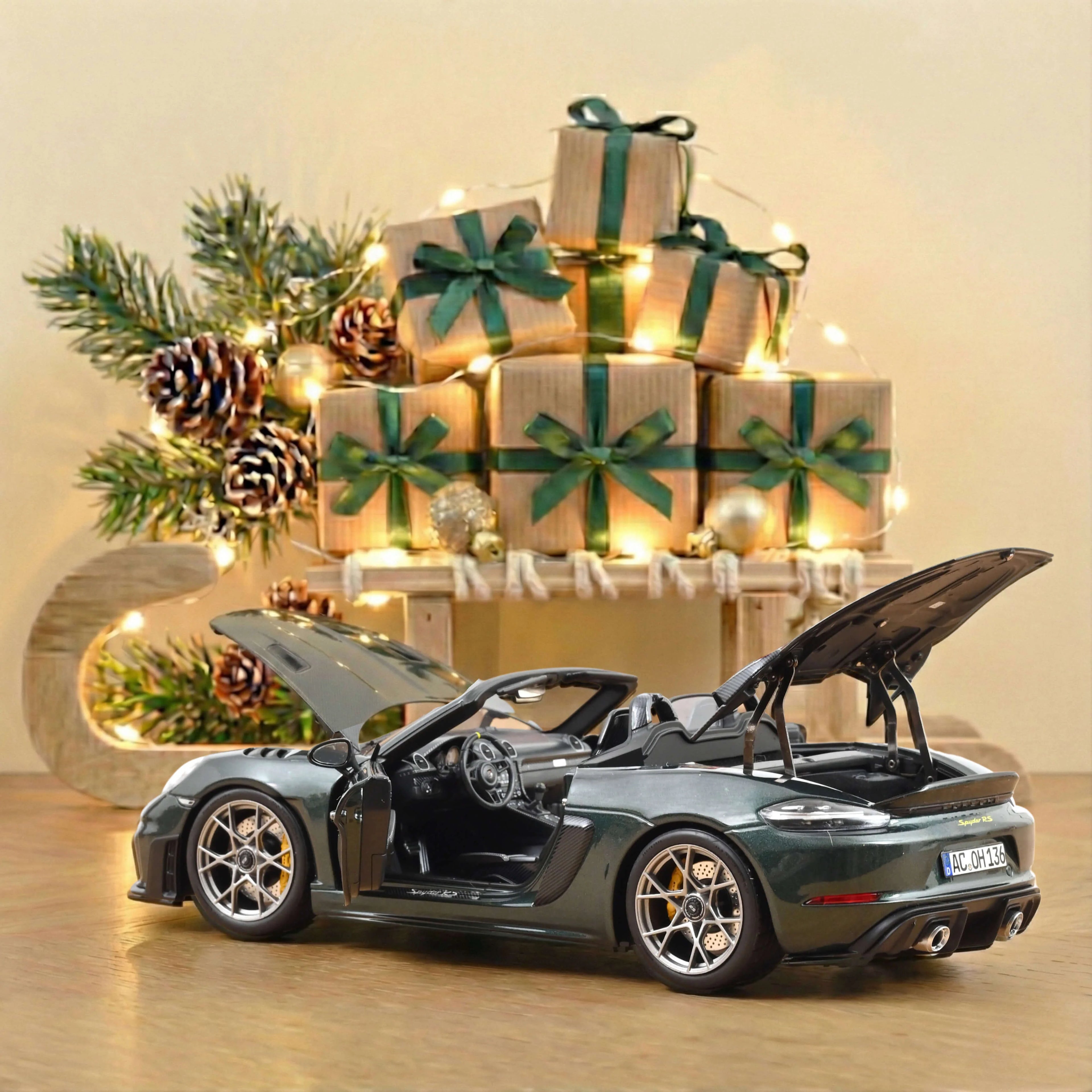 Porsche 718 Spyder RS w/ Weissach Pack 2023 Forest Green 1:18