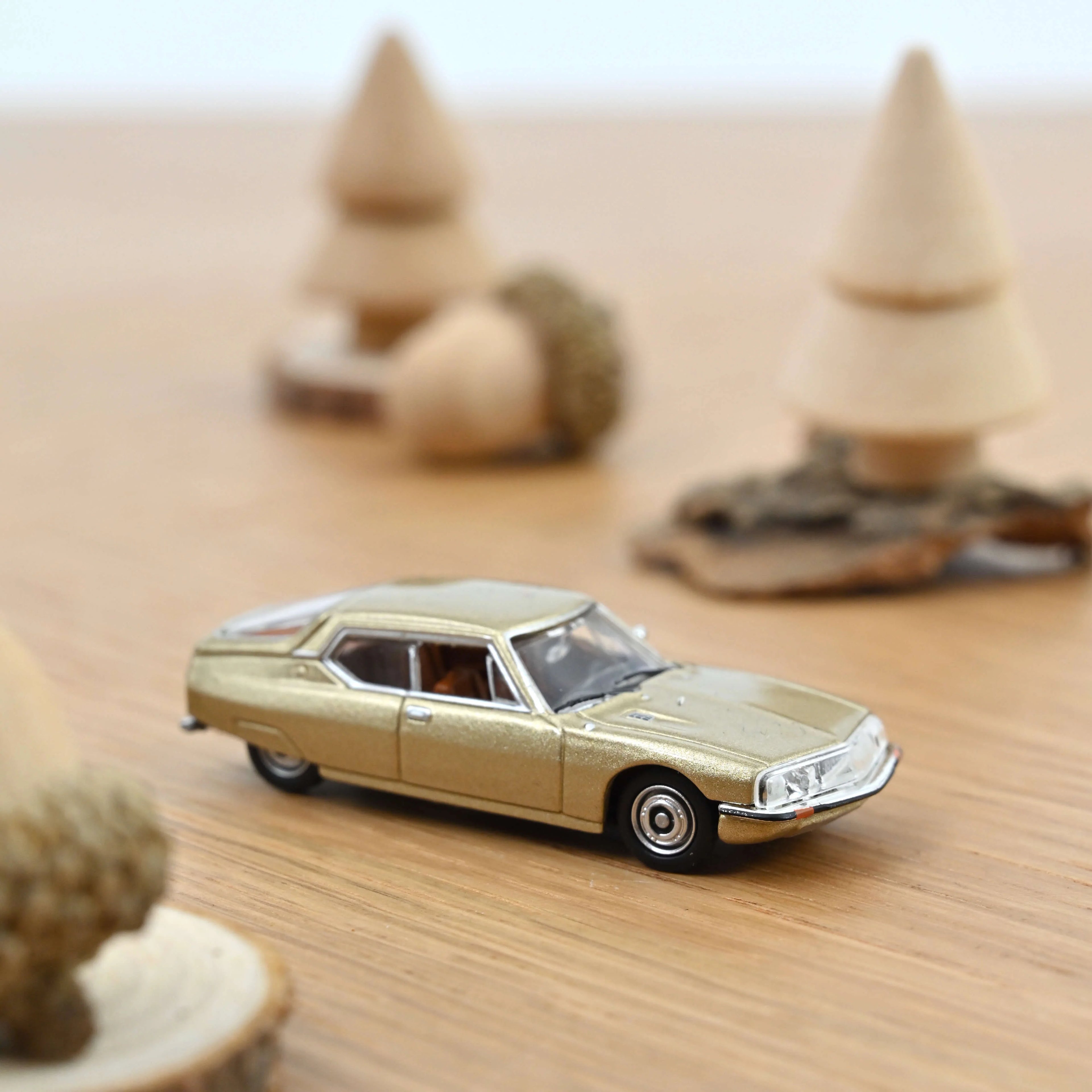 Citroën SM 1972 Sable métallisé 1:87