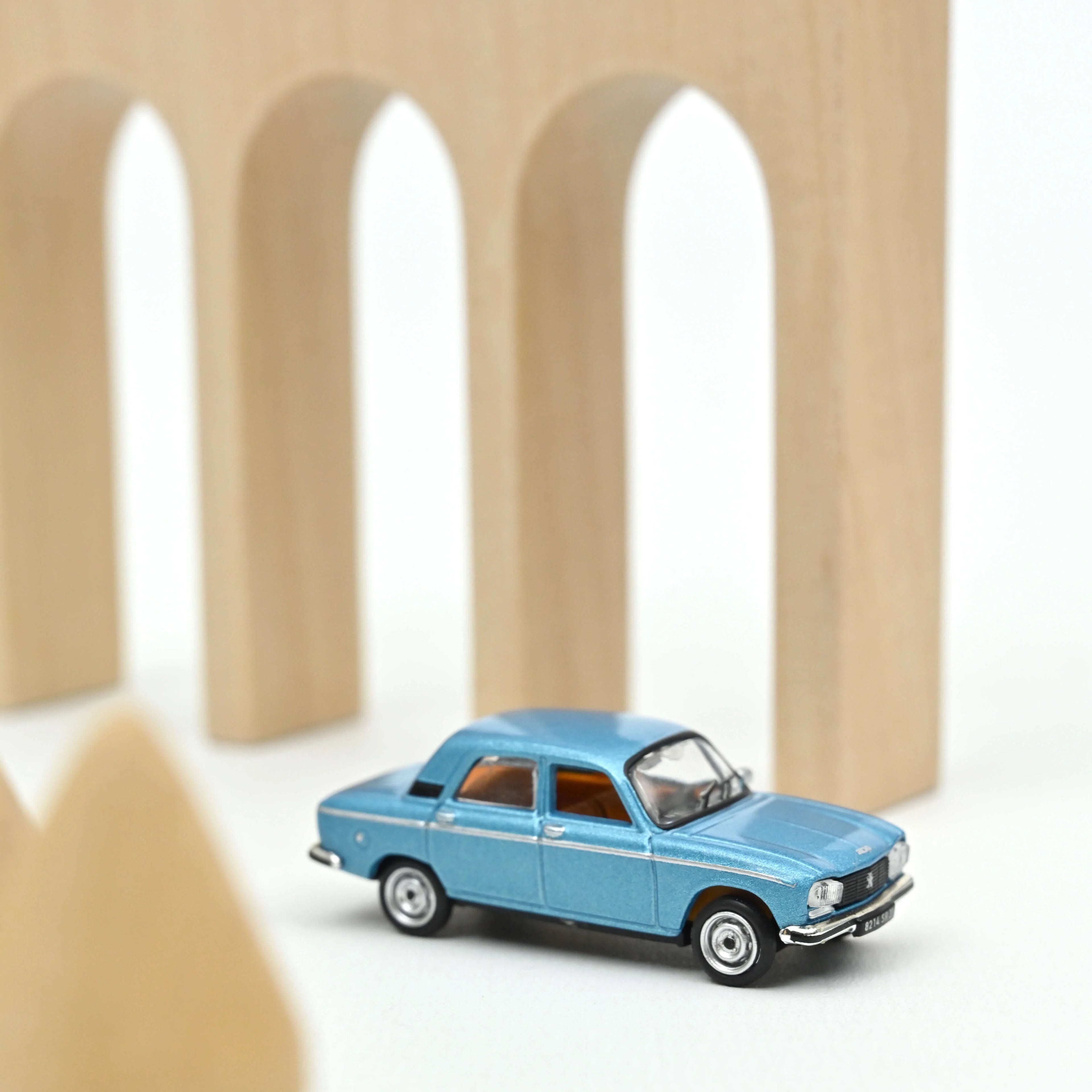 Peugeot 304 GL 1977 Azurblau 1:87