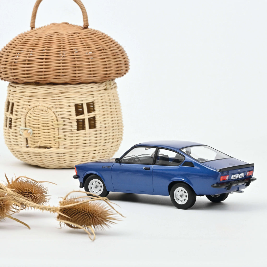Opel Kadett GT/E 1977 Blue metallic 1:18 - 200pcs