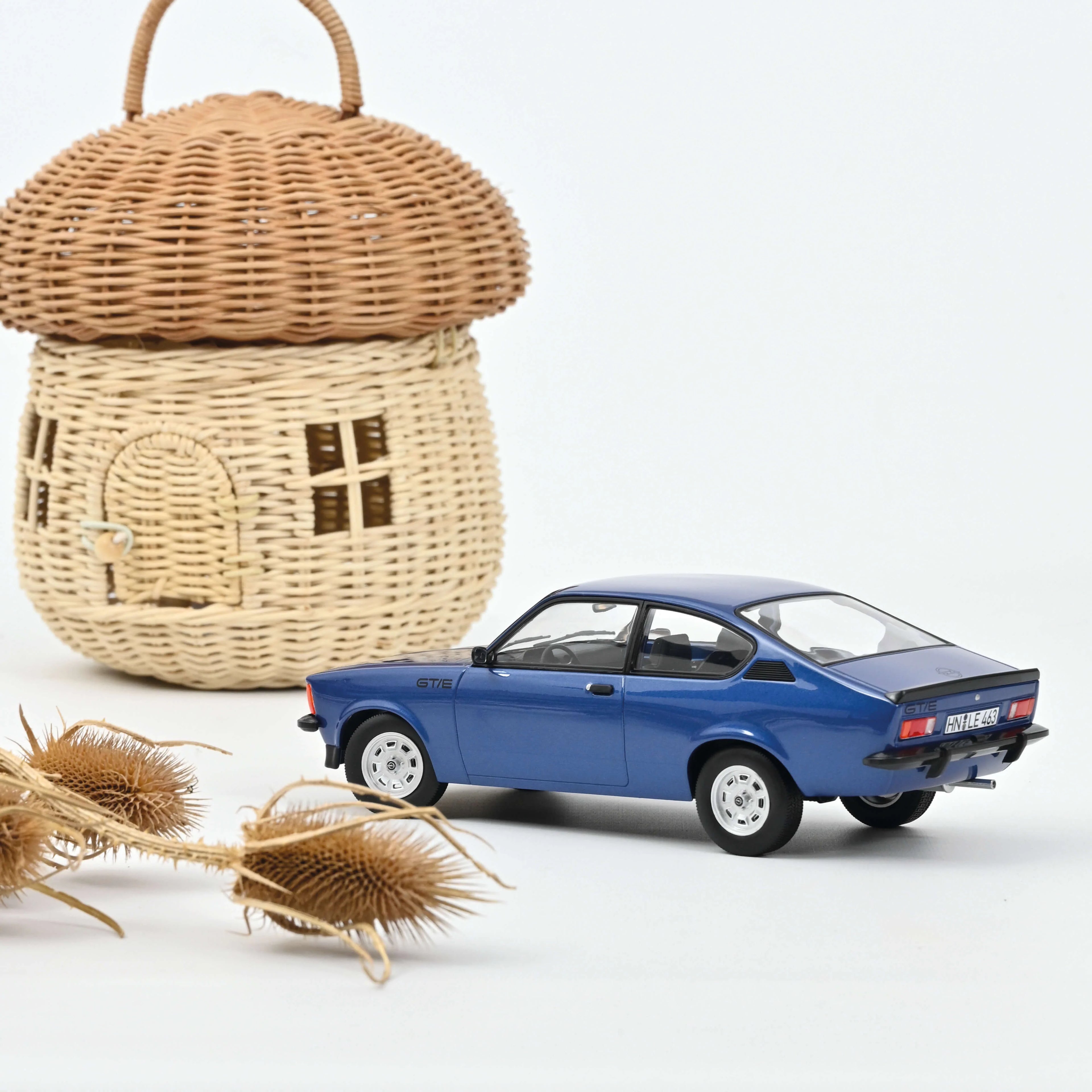 Opel Kadett GT/E 1977 Blue metallic 1:18 - 200pcs