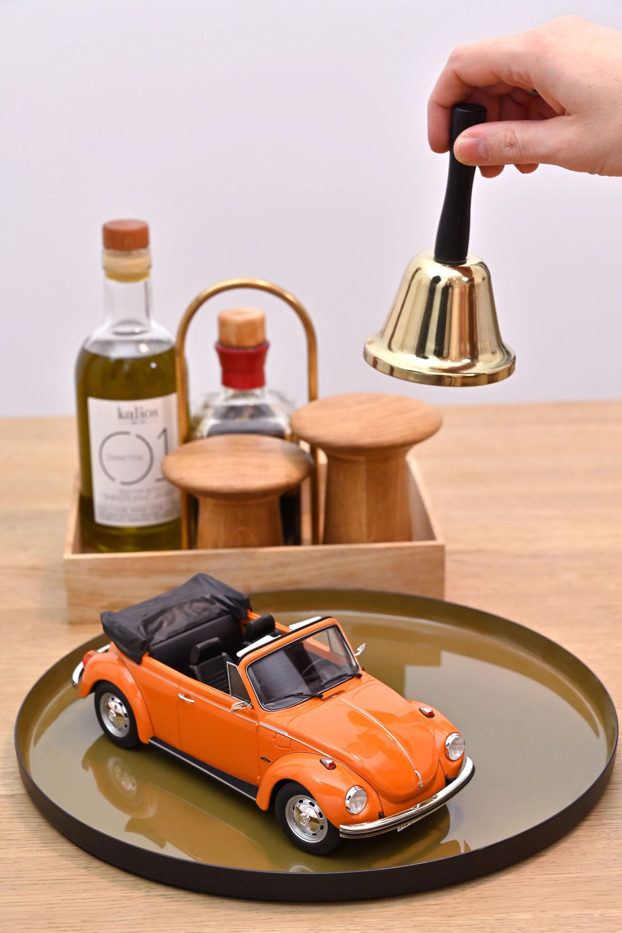 VW 1303 Cabriolet 1973 Orange 1:18
