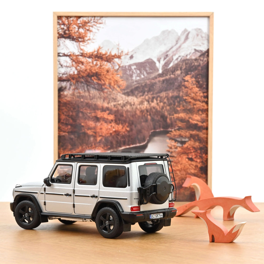 Mercedes-Benz G-Class 2024 Iridium Silver 1:18