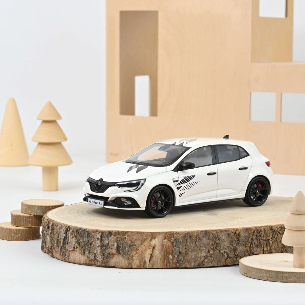 Renault Megane R.S. Ultime 2023 Pearl White 1:18