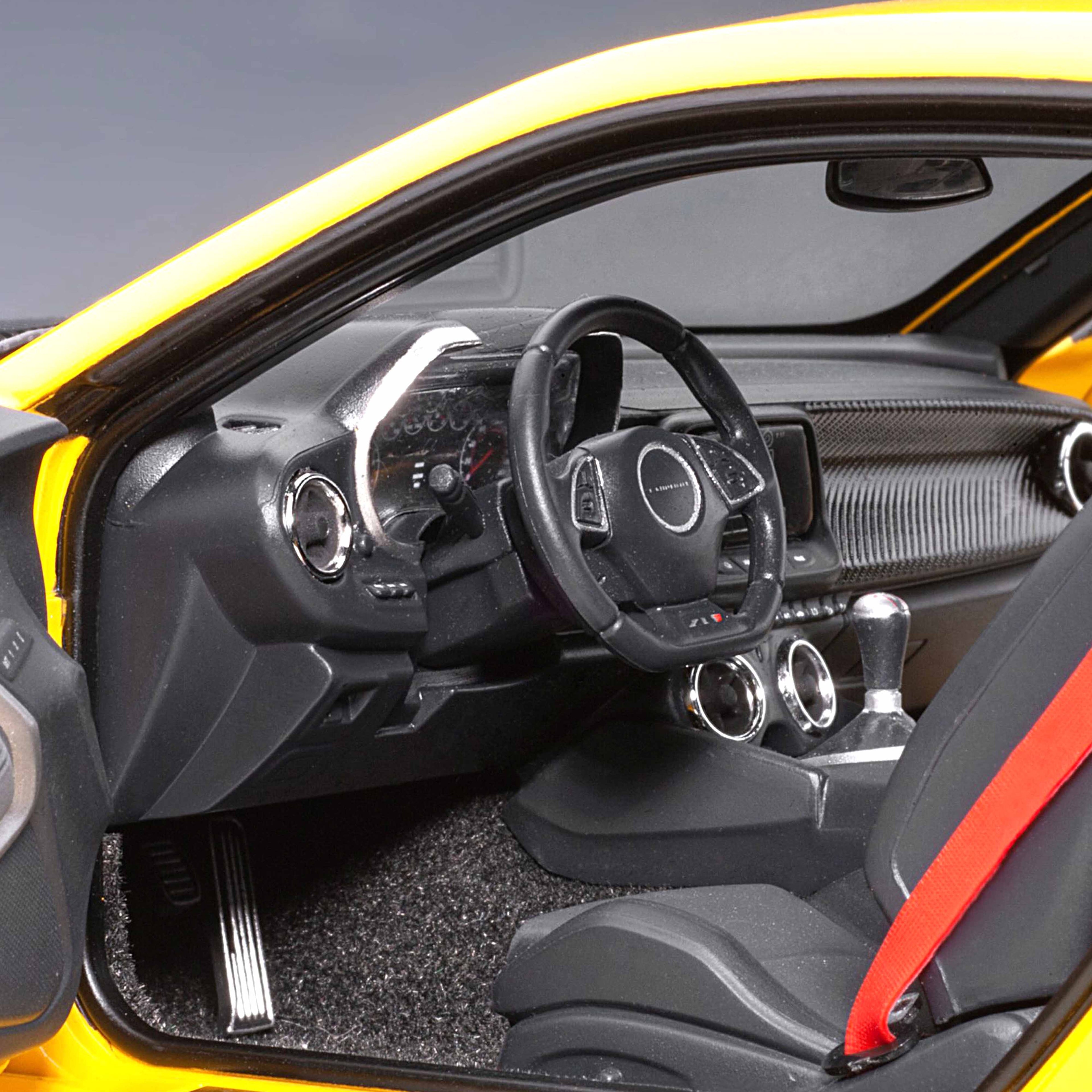 Chevrolet Camaro ZL1 2017 Bright Yellow 1:18