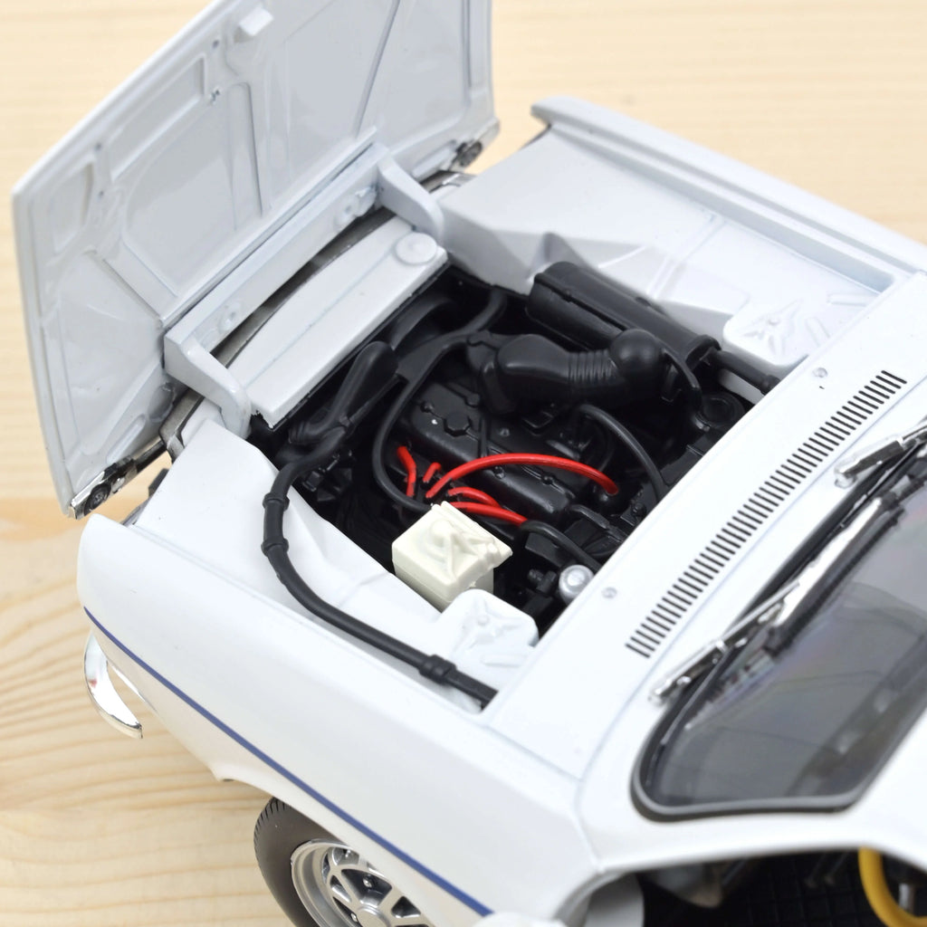Renault 12 1984 White and Blue 1:18 - 300pcs
