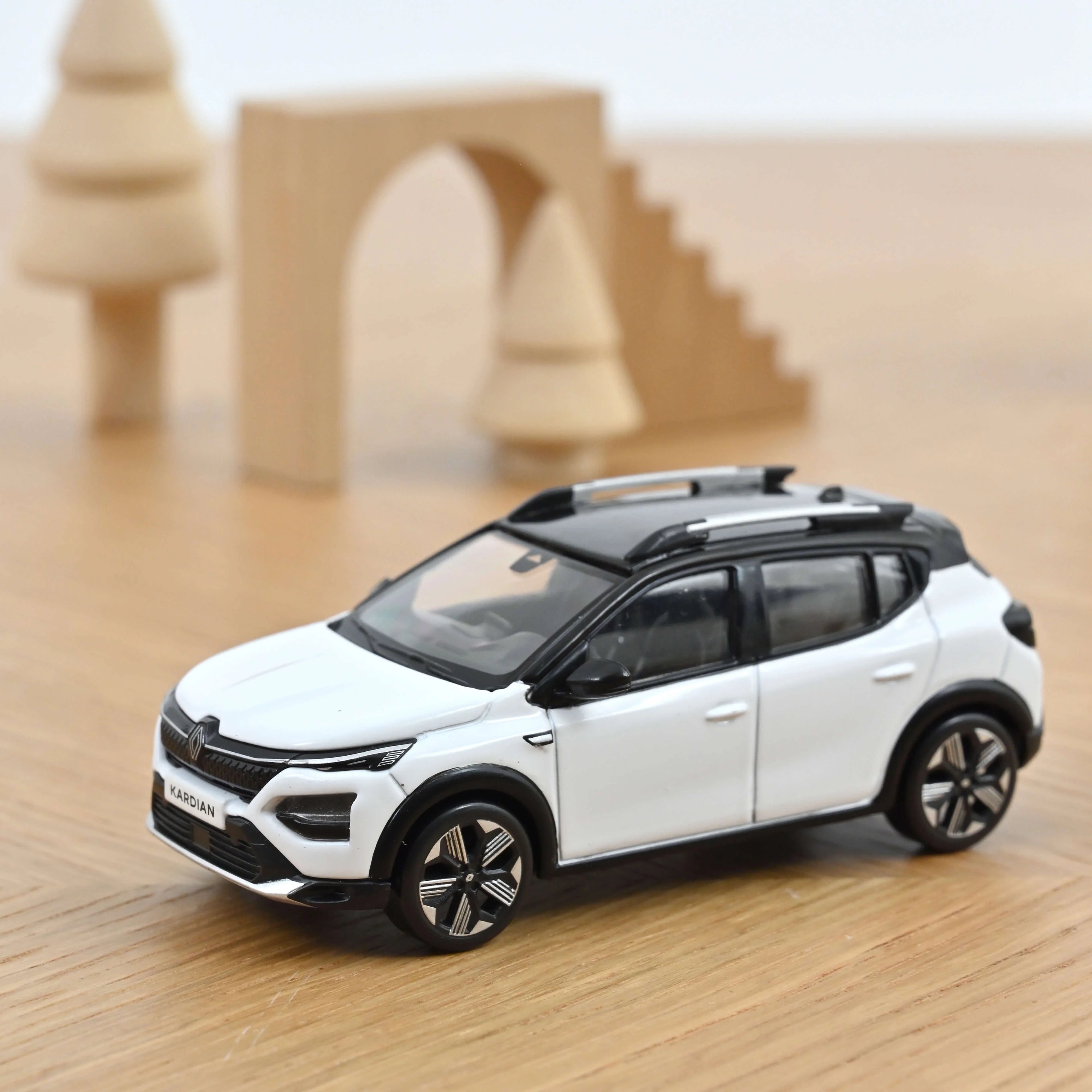 Renault Kardian 2024 Gletscherweiß 1:43