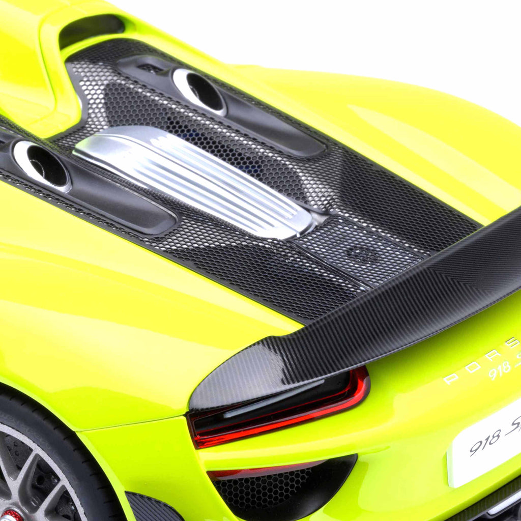 Porsche 918 Spyder Weissach Package Acid Green 1:18