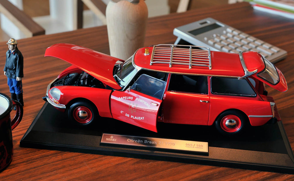 Citroën Break 21 1970 Pompiers 1:18 - 100pcs