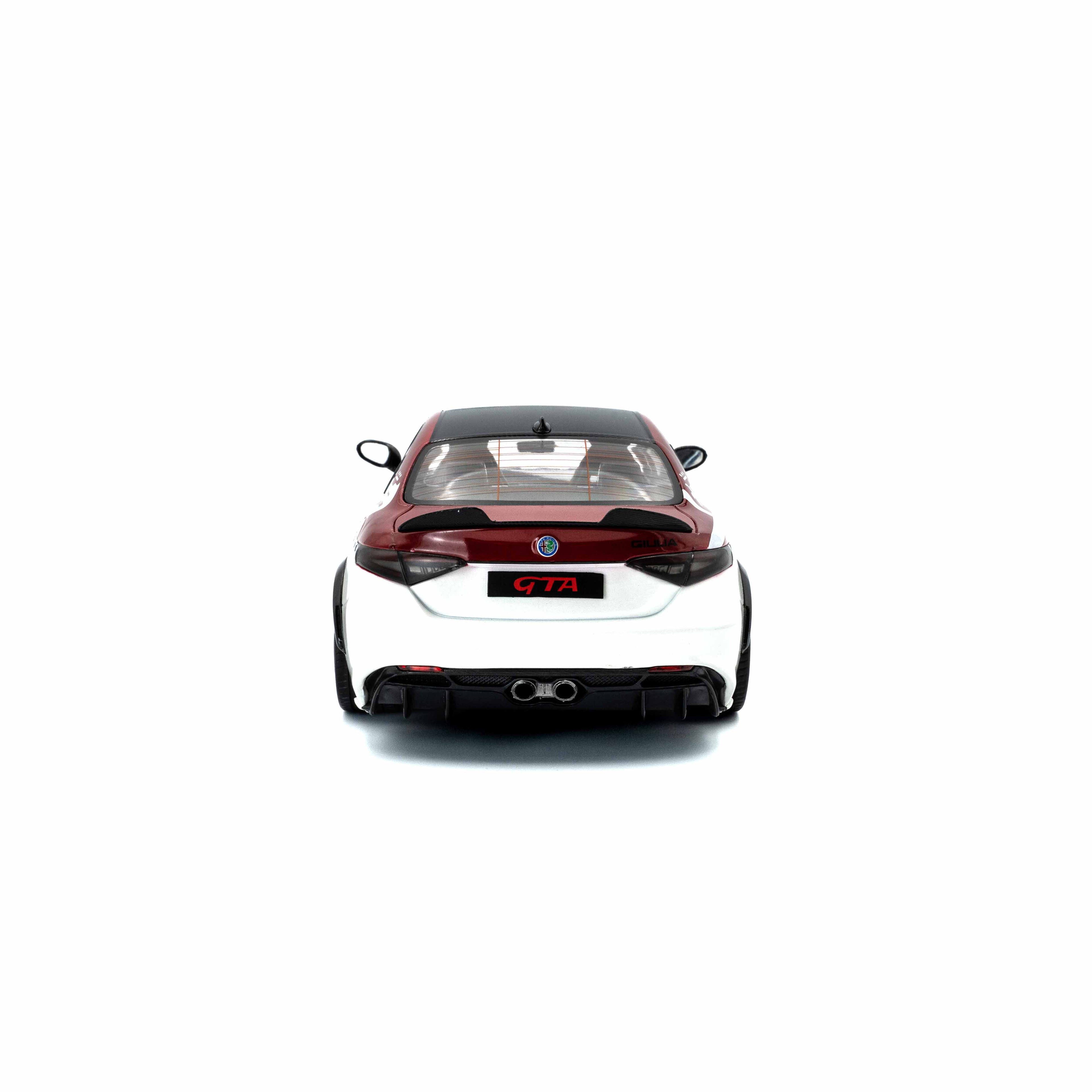 Alfa Romeo Giulia GTA-M Bianco I Rosso White 2023 1:18