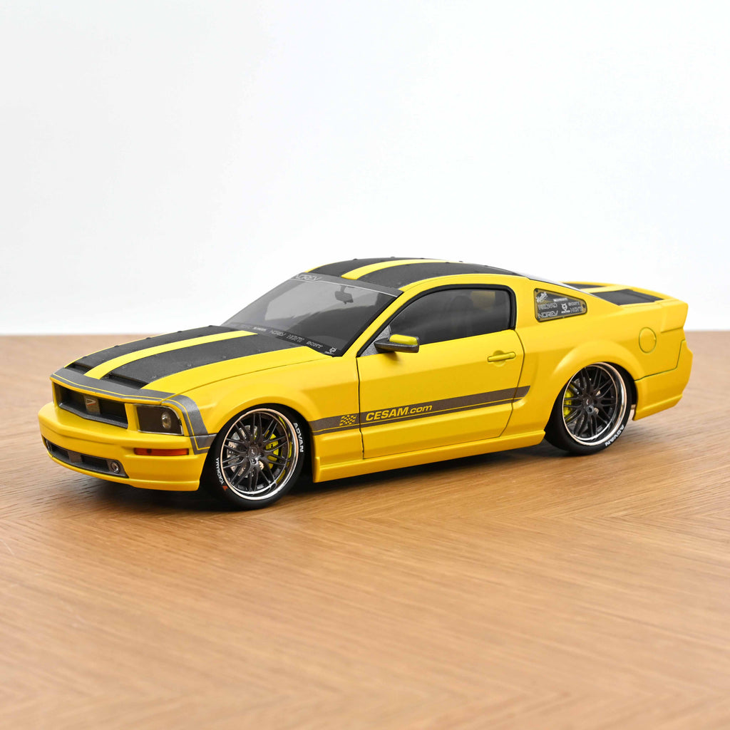 Mustang + Parotech Jet Ski Yellow CESAM 1:18