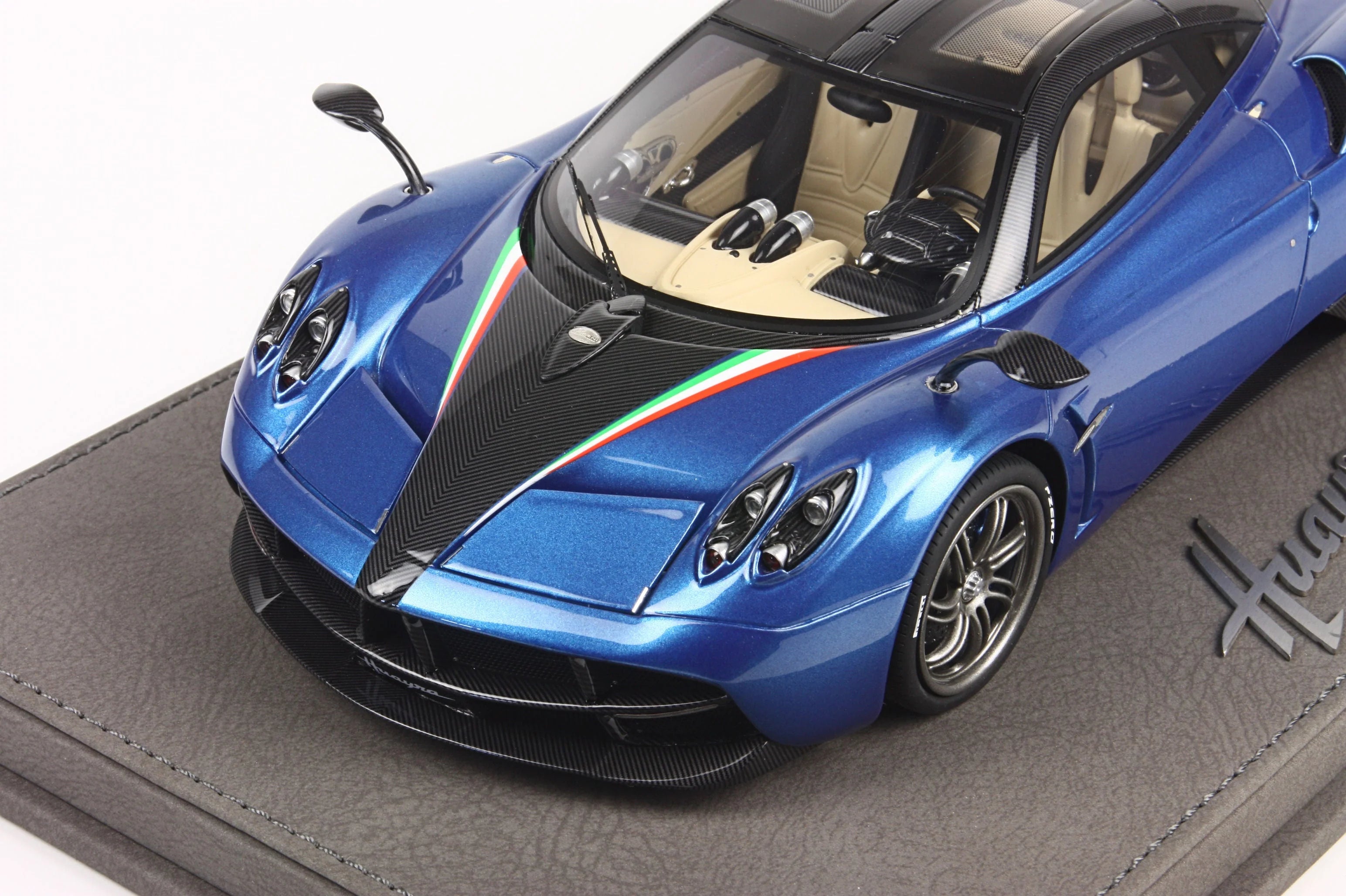 BBR Pagani Huayra New Edition Blue, Special Serial 01/20 - Limited 20 pcs with Display Case