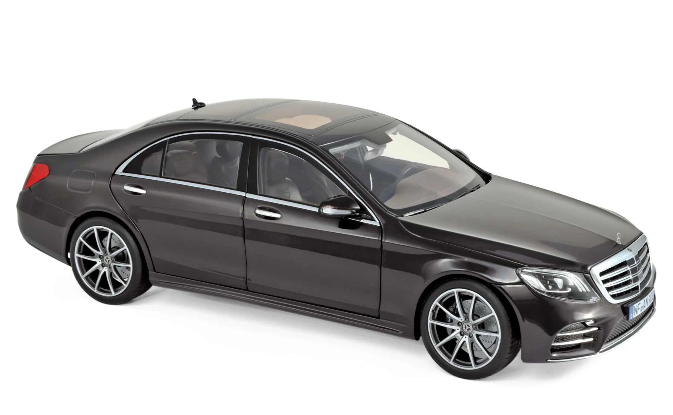 Mercedes-Benz S-Klasse AMG-Line 2018 Rubin Schwarz metallic 1:18