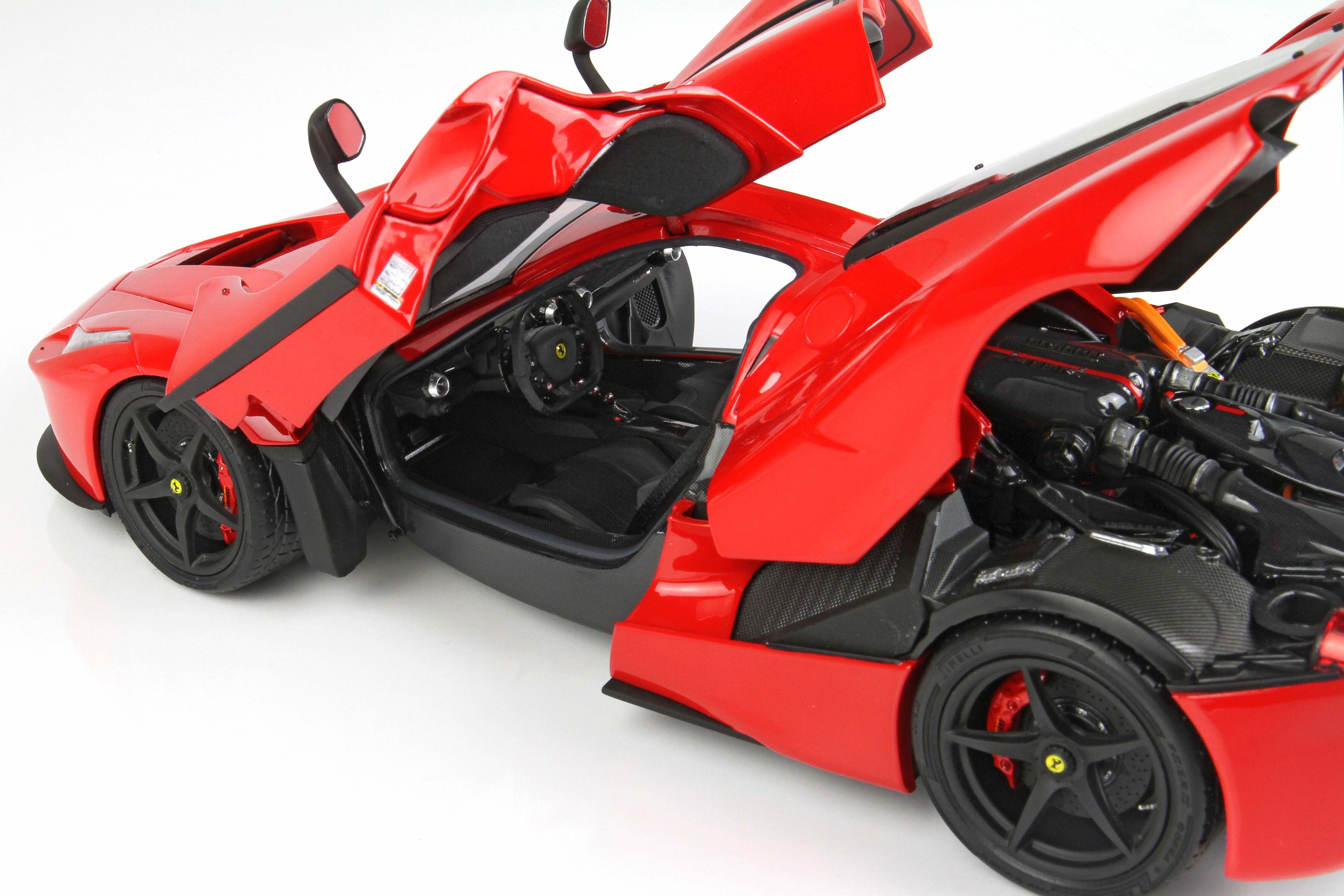 BBR Ferrari Laferrari Red Corsa Fully Open Diecast - Limited 120 pcs with Display Case